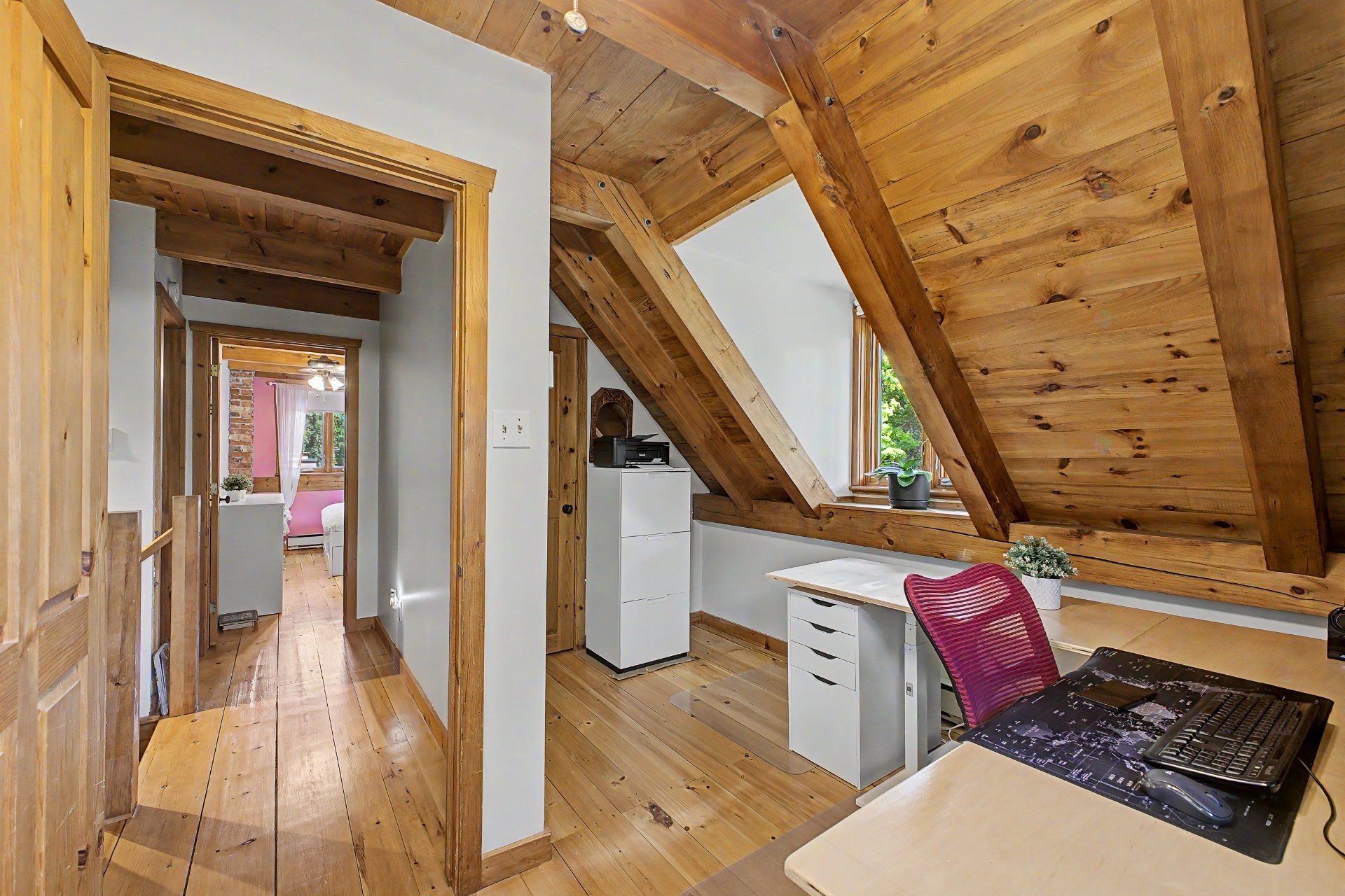 









21


Rue du Belvédère

,
Sainte-Julie,




QC
J3E3M4

