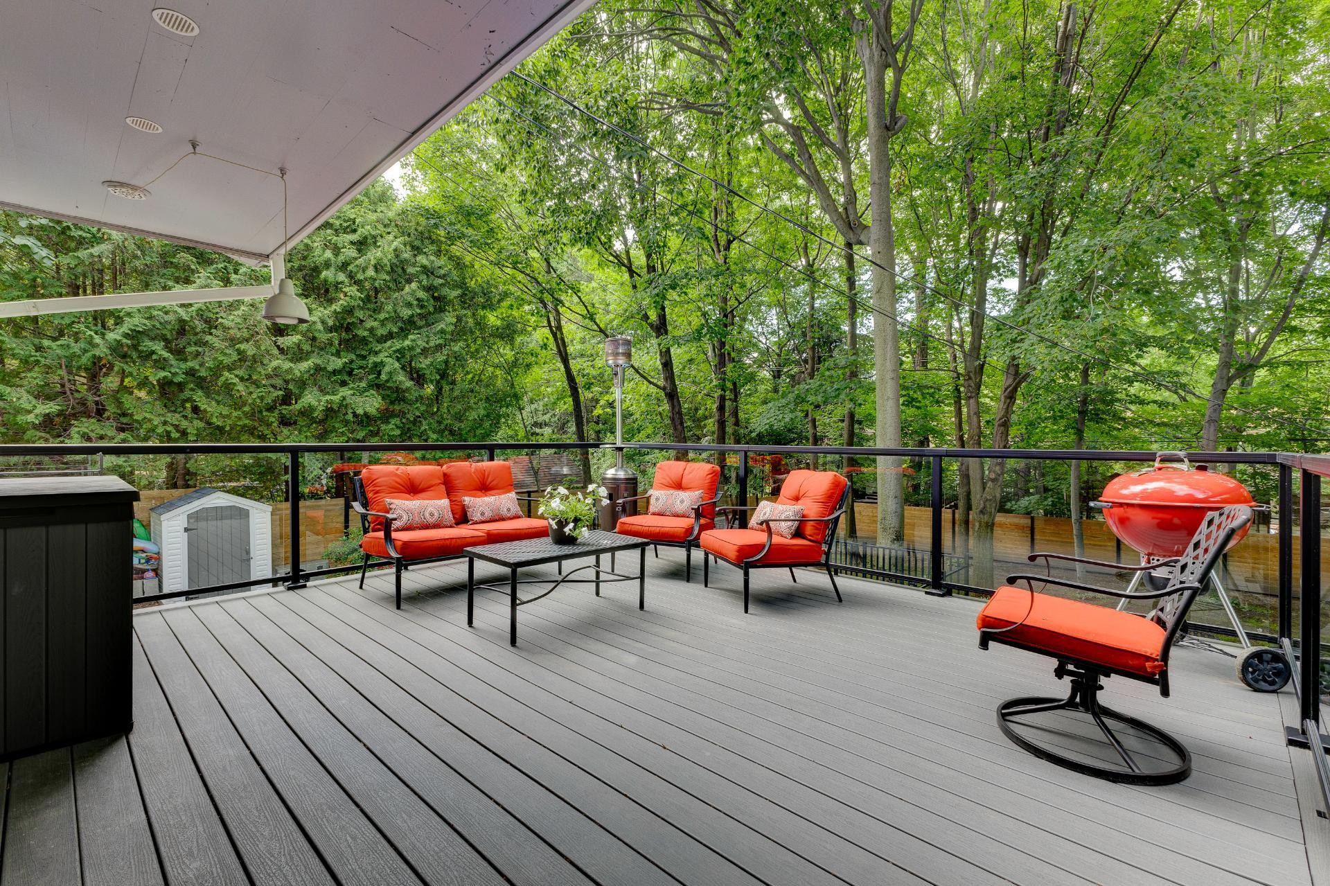 









21


Rue du Belvédère

,
Sainte-Julie,




QC
J3E3M4

