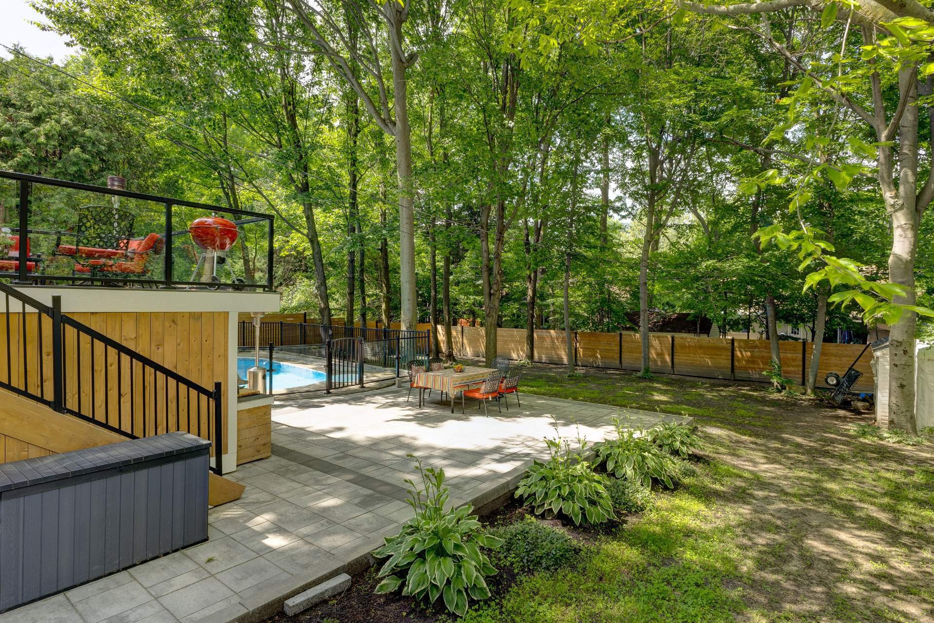 









21


Rue du Belvédère

,
Sainte-Julie,




QC
J3E3M4

