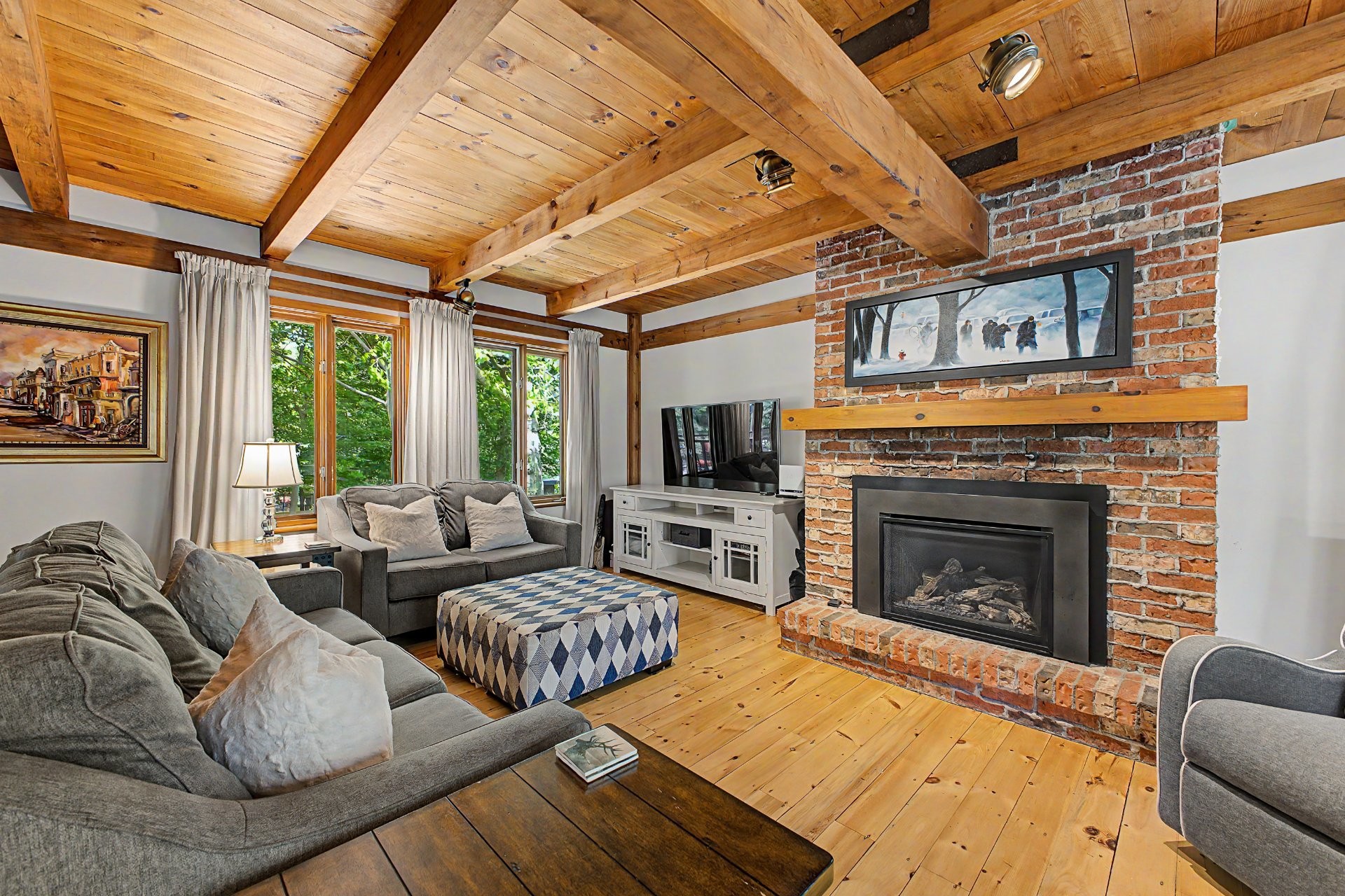 









21


Rue du Belvédère

,
Sainte-Julie,




QC
J3E3M4

