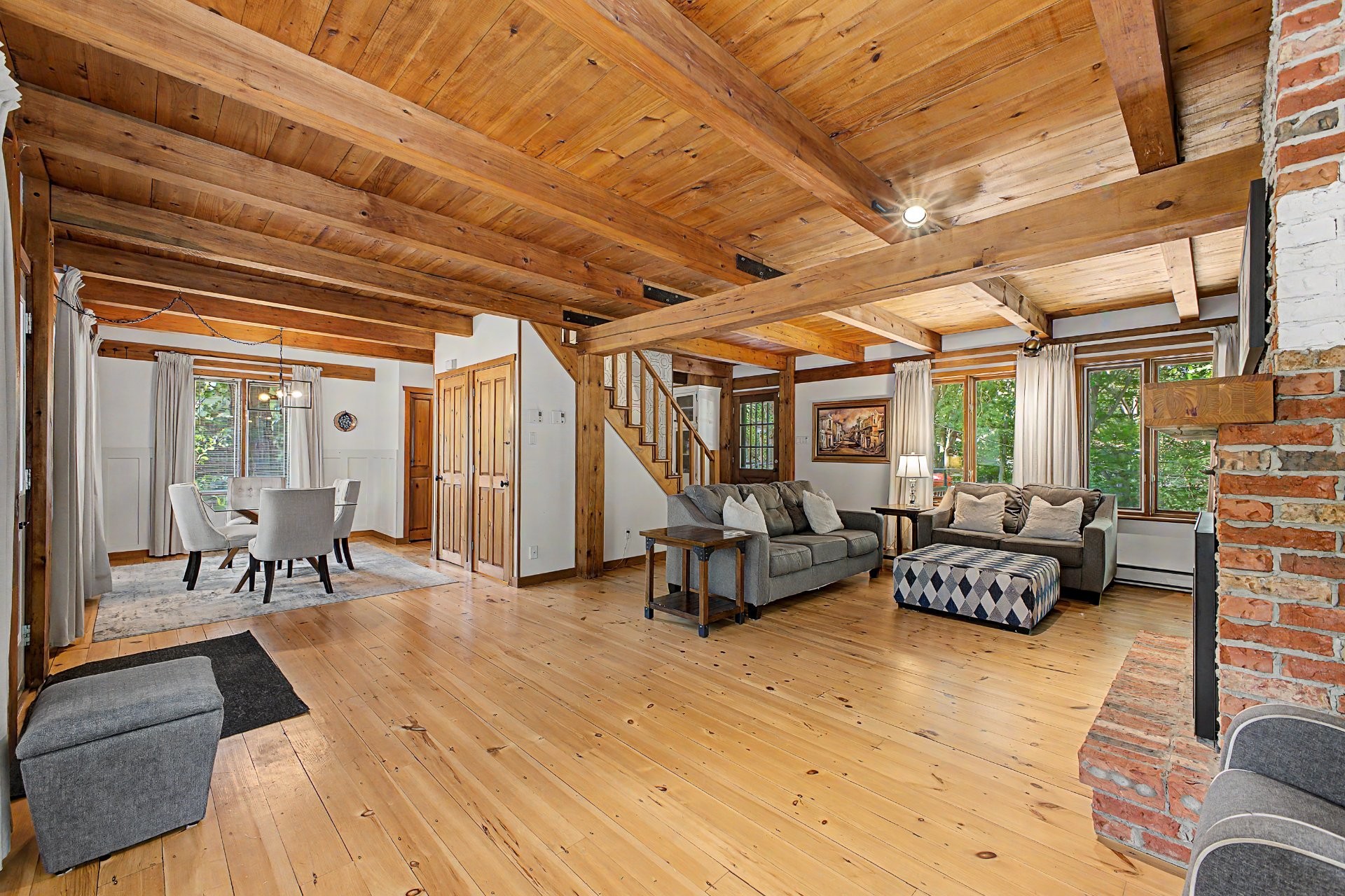 









21


Rue du Belvédère

,
Sainte-Julie,




QC
J3E3M4

