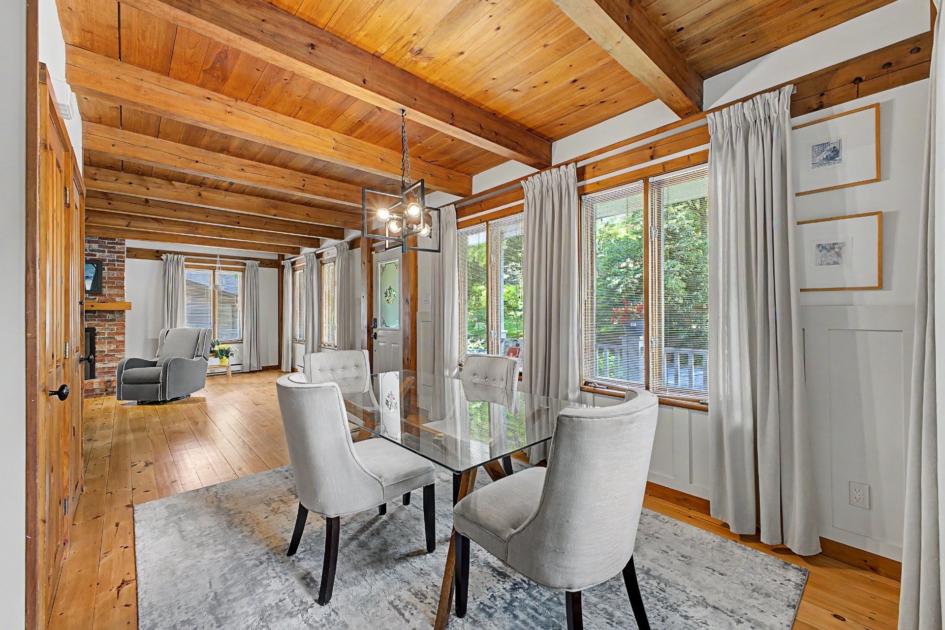 









21


Rue du Belvédère

,
Sainte-Julie,




QC
J3E3M4

