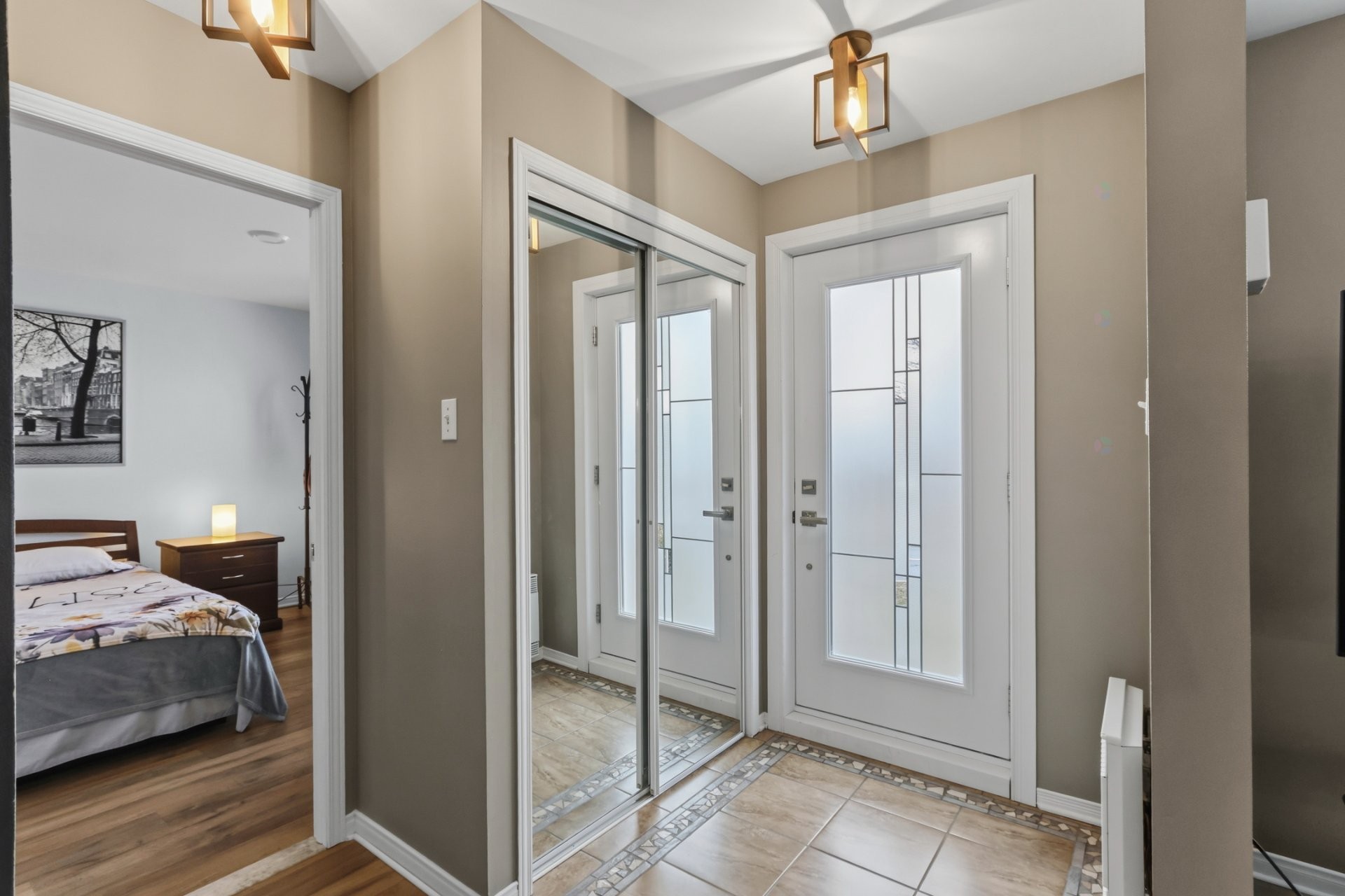 









305


Rue de la Providence

,
Sainte-Catherine,




QC
J5C2A6

