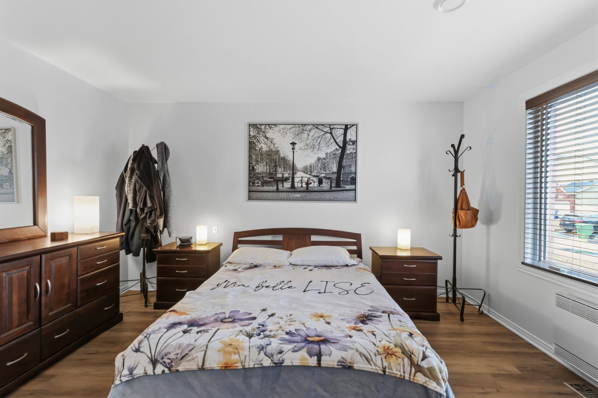 









305


Rue de la Providence

,
Sainte-Catherine,




QC
J5C2A6

