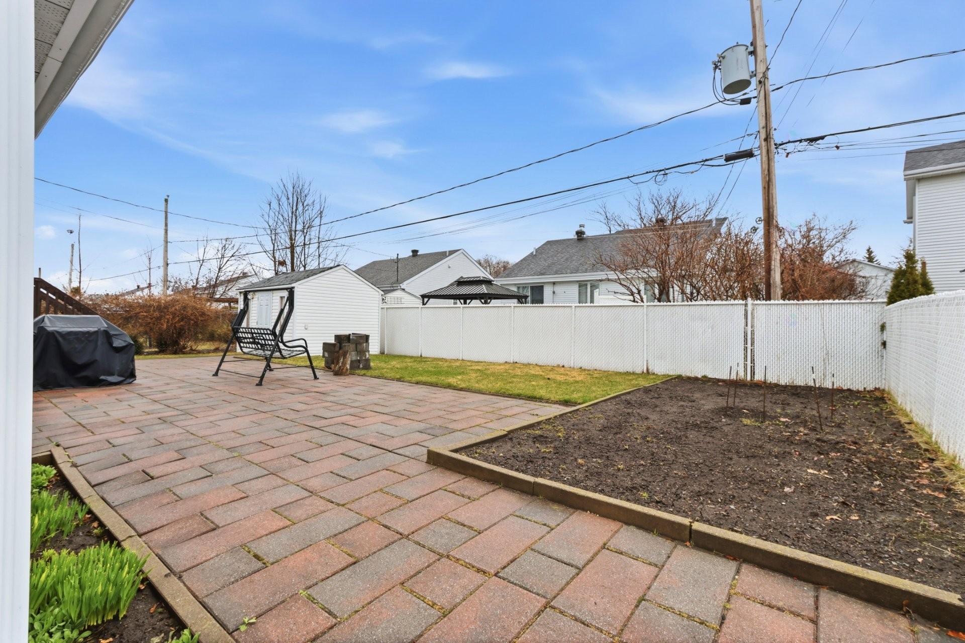 









305


Rue de la Providence

,
Sainte-Catherine,




QC
J5C2A6


