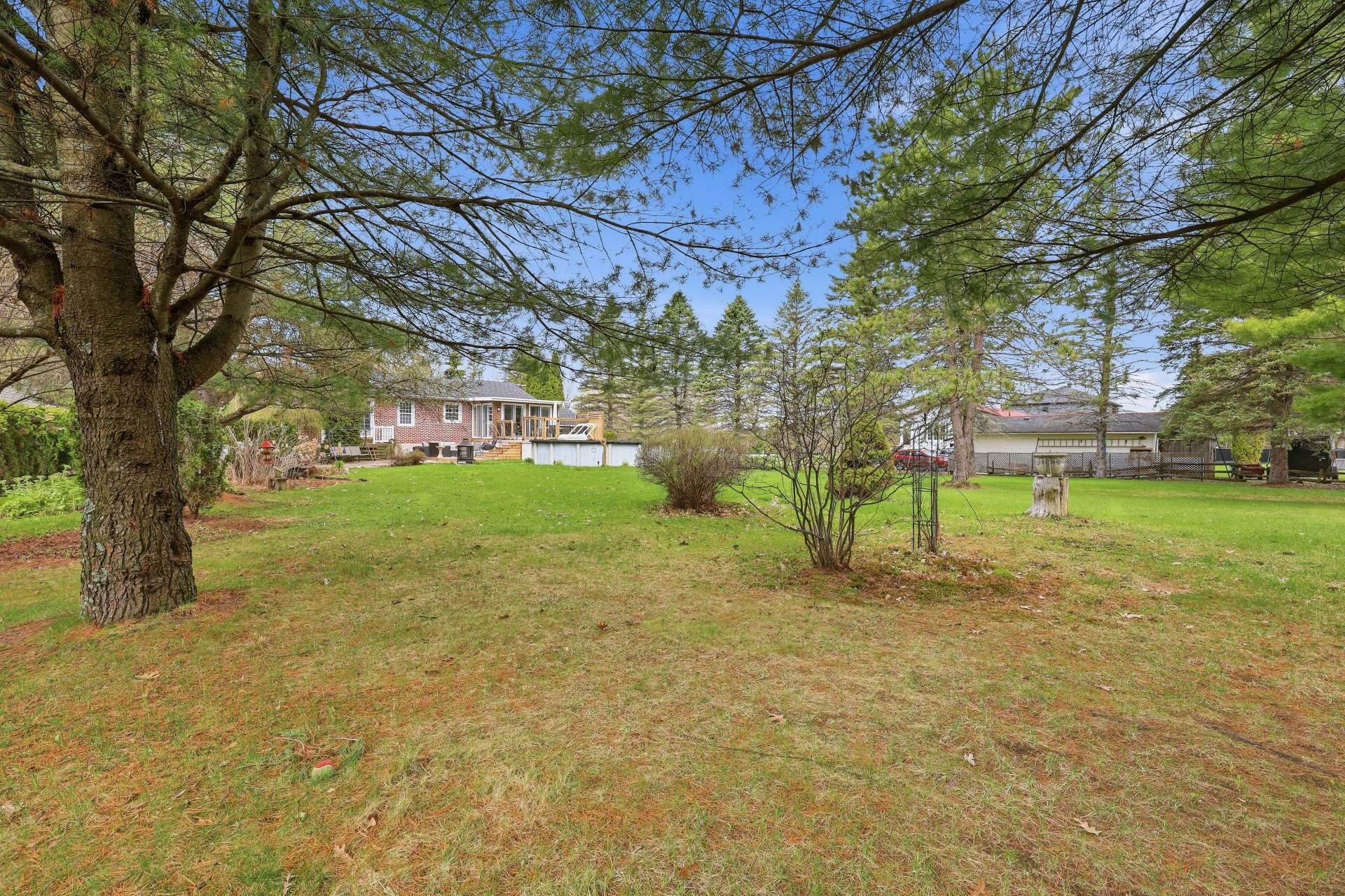









1805


Ch. des Patriotes

,
Saint-Ours,




QC
J0G1P0

