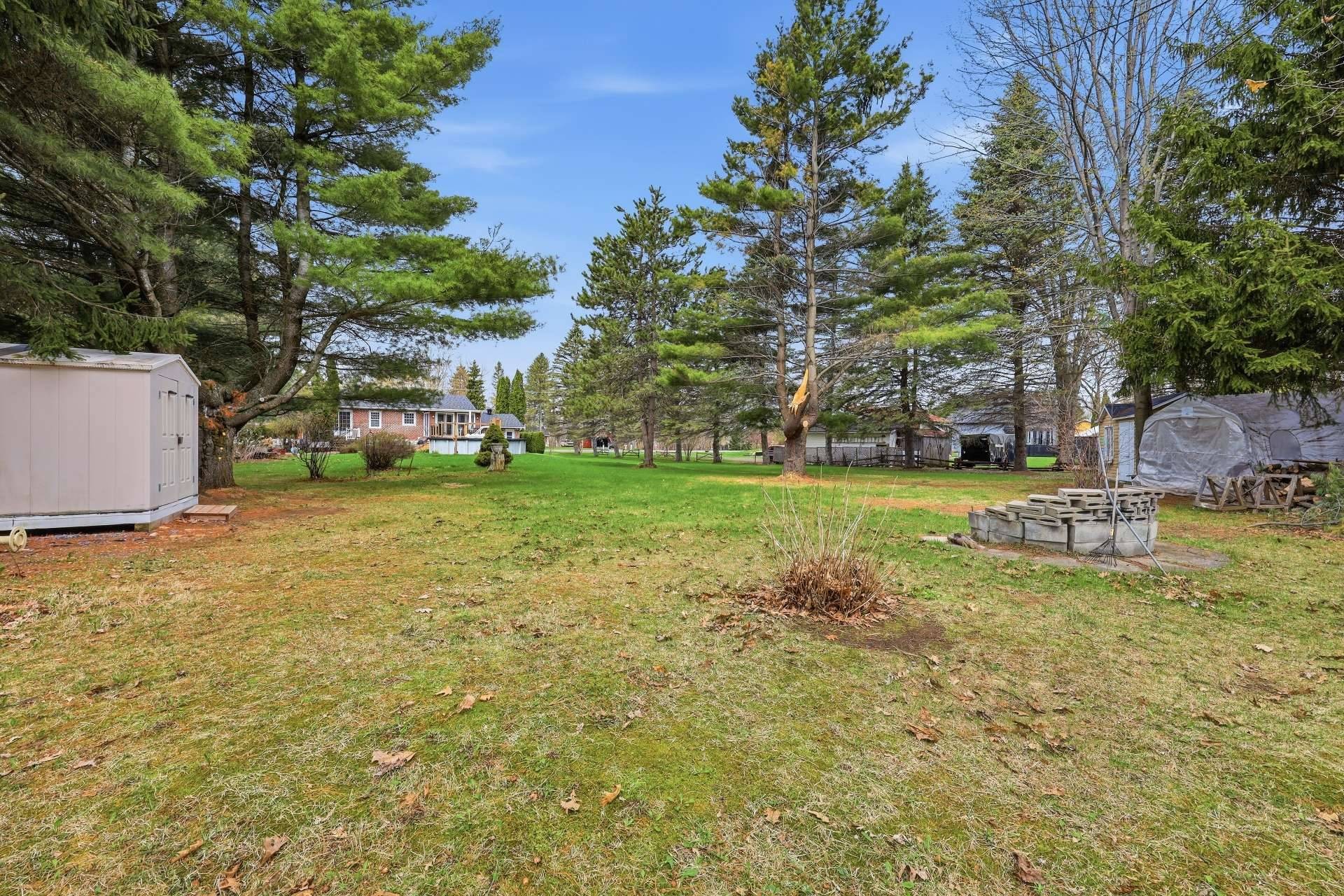 









1805


Ch. des Patriotes

,
Saint-Ours,




QC
J0G1P0

