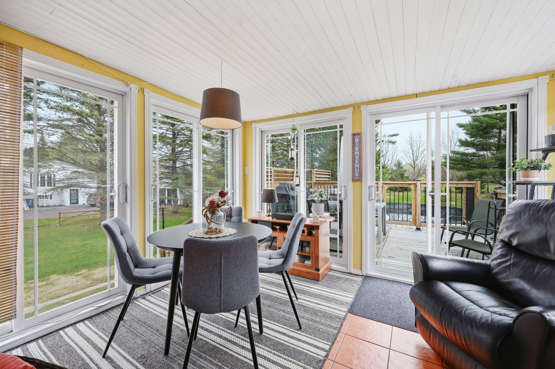 









1805


Ch. des Patriotes

,
Saint-Ours,




QC
J0G1P0

