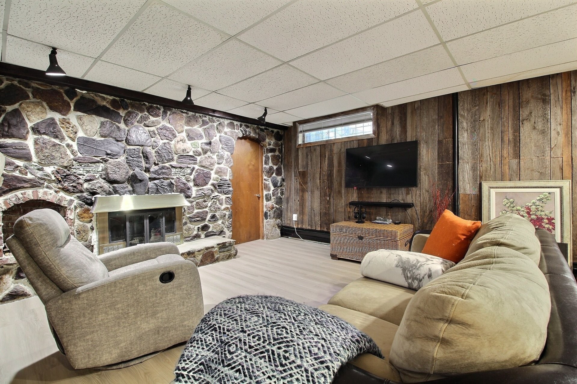 









851

 - 857


Rue Didace

,
Magog,




QC
J1X2P6

