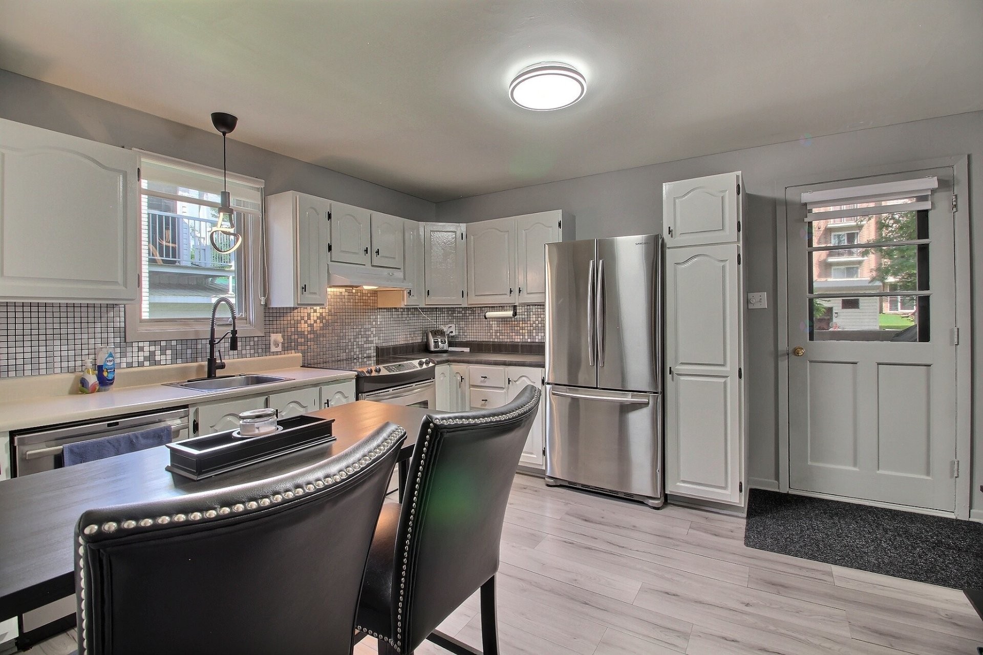 









851

 - 857


Rue Didace

,
Magog,




QC
J1X2P6

