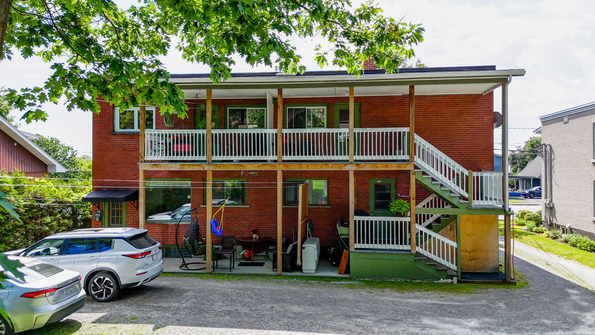 









851

 - 857


Rue Didace

,
Magog,




QC
J1X2P6

