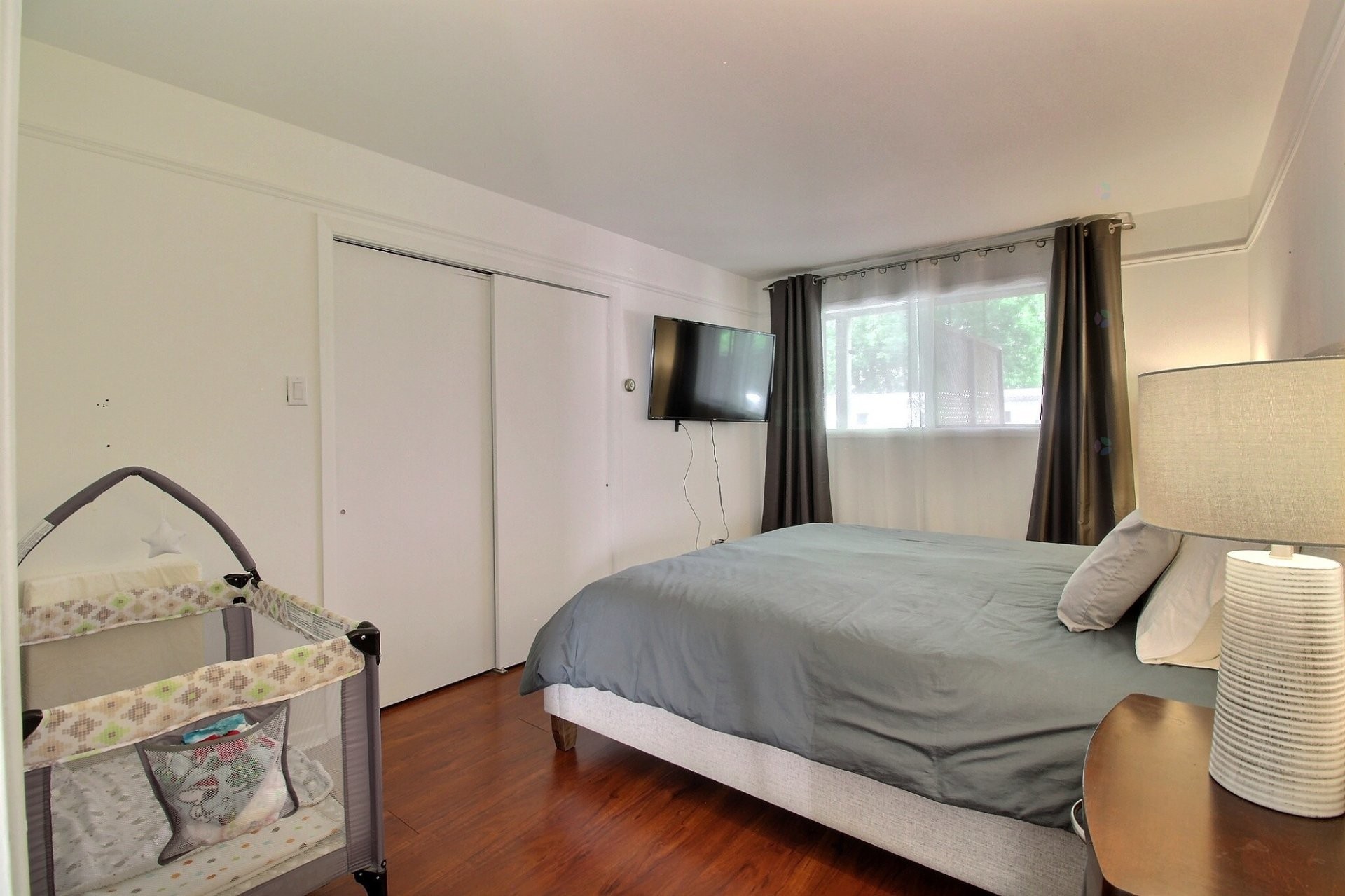 









851

 - 857


Rue Didace

,
Magog,




QC
J1X2P6


