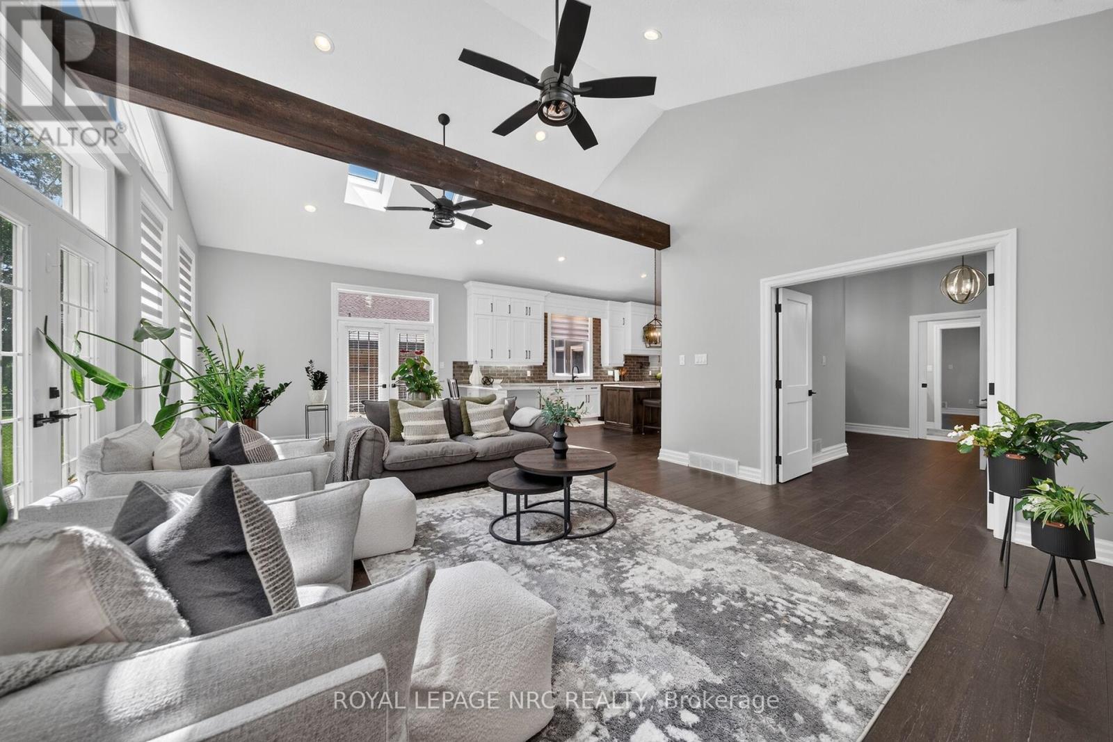 












410 KINGSWAY ROAD

,
Welland (Dain City),




Ontario
L3B6A8

