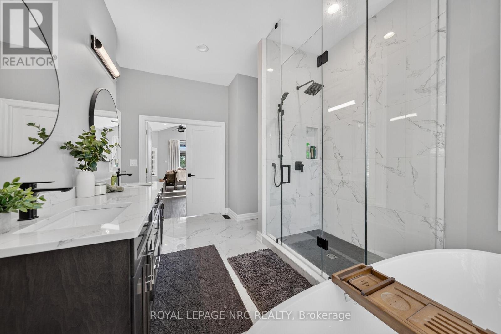 












410 KINGSWAY ROAD

,
Welland (Dain City),




Ontario
L3B6A8

