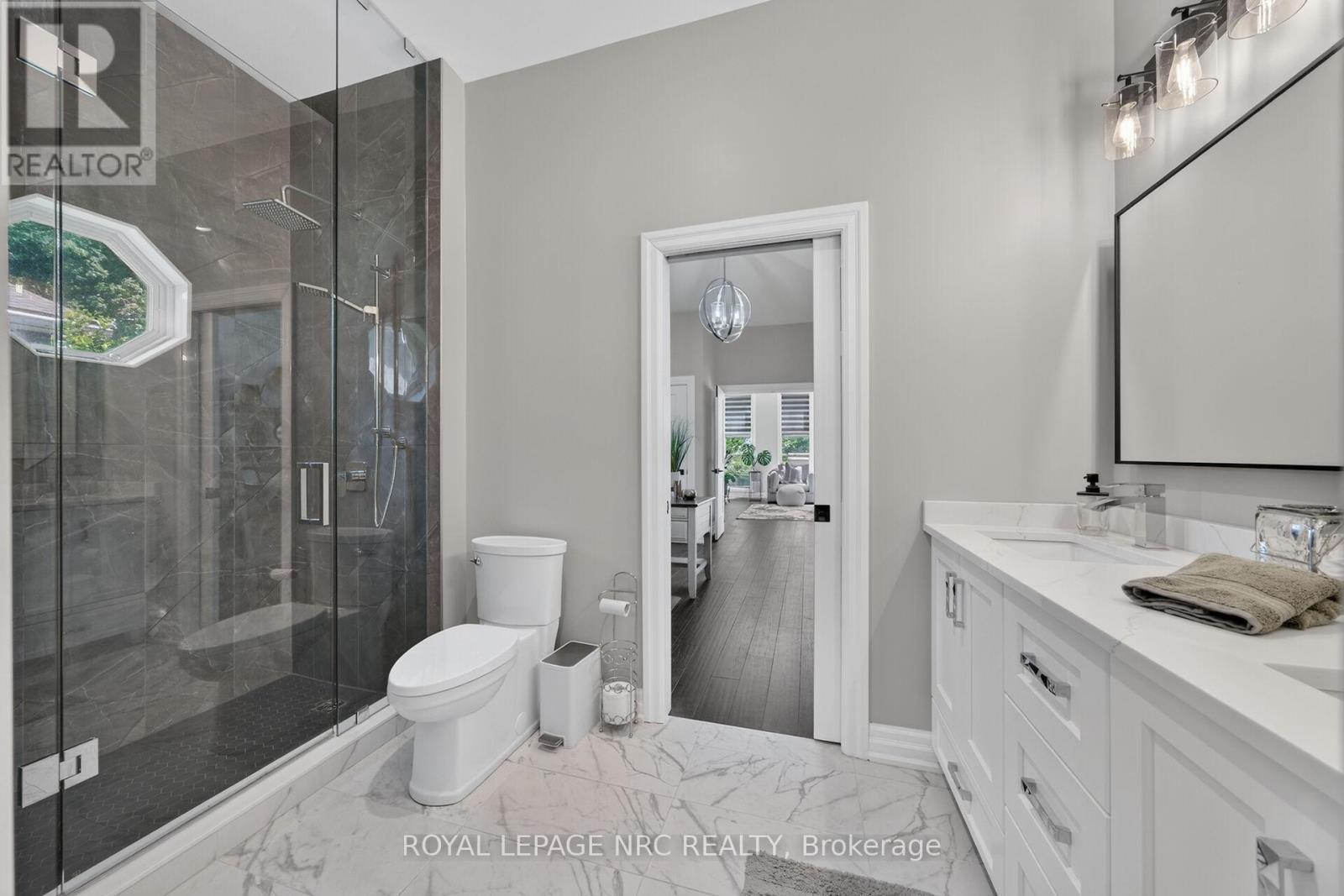 












410 KINGSWAY ROAD

,
Welland (Dain City),




Ontario
L3B6A8

