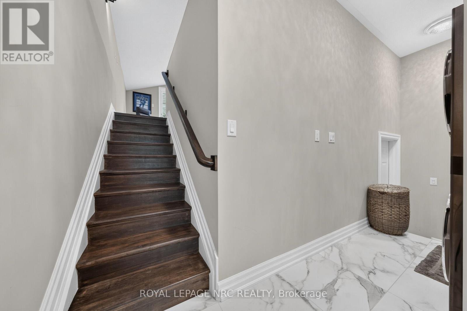 












410 KINGSWAY ROAD

,
Welland (Dain City),




Ontario
L3B6A8

