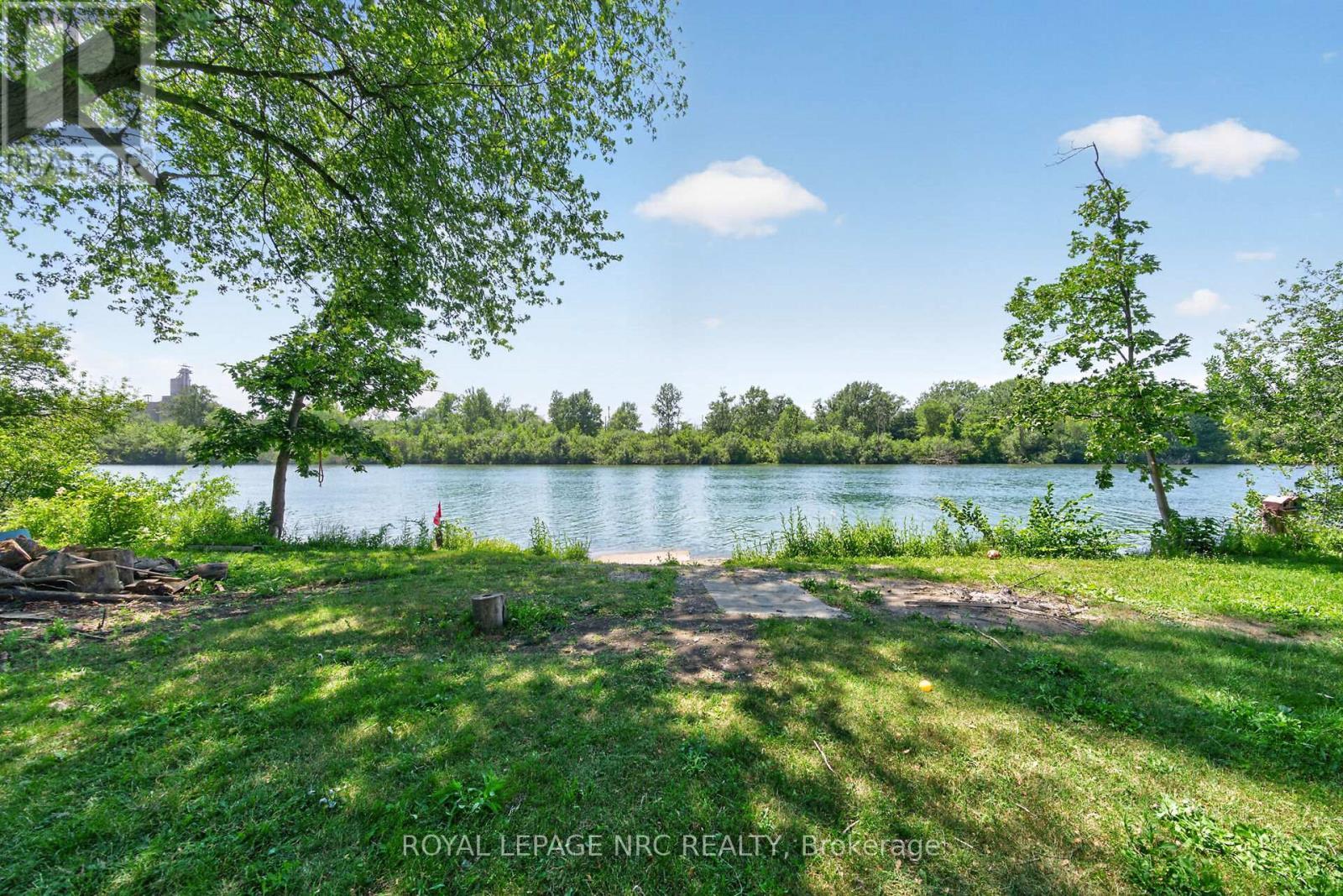 












410 KINGSWAY ROAD

,
Welland (Dain City),




Ontario
L3B6A8

