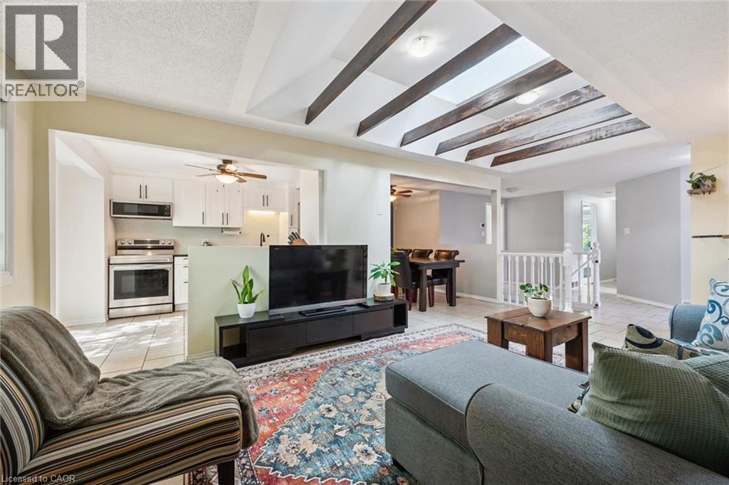 












300 AUDEN Road

,
Guelph,




Ontario
N1E6S3

