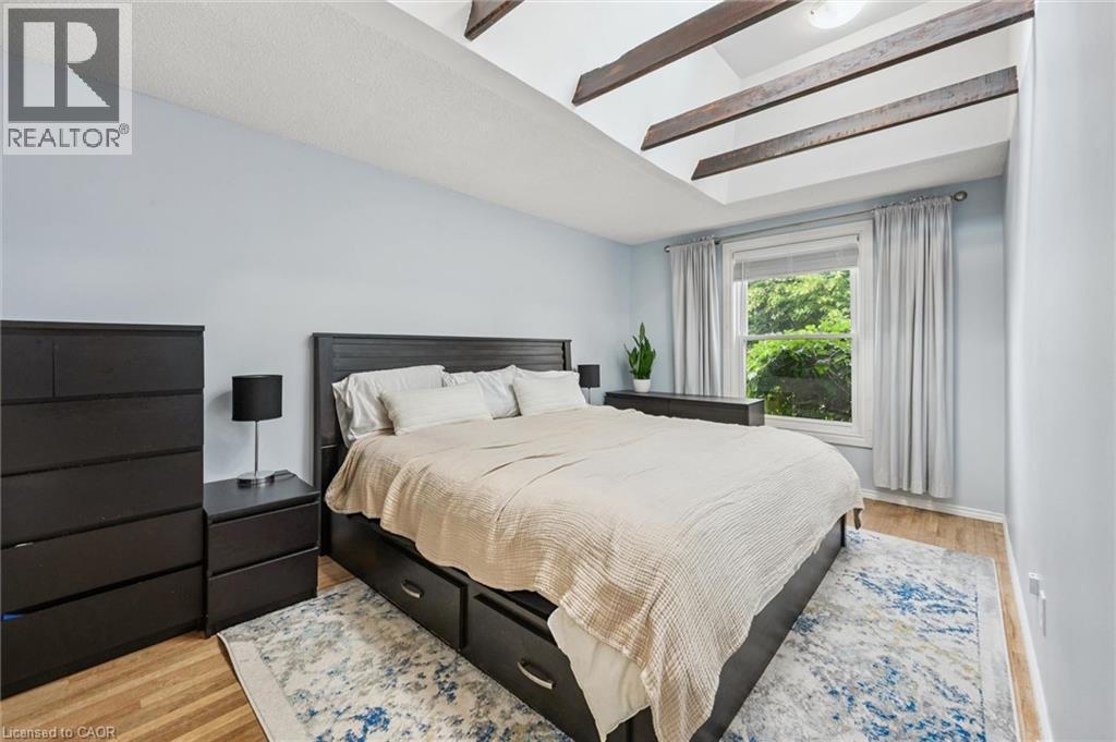 












300 AUDEN Road

,
Guelph,




Ontario
N1E6S3

