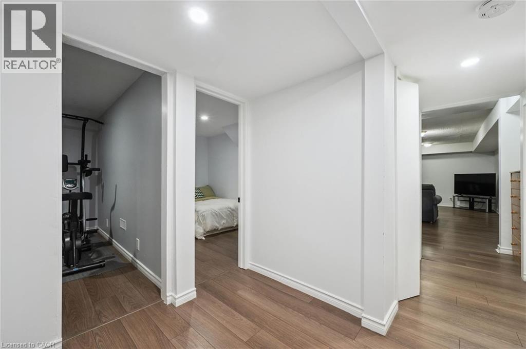 












300 AUDEN Road

,
Guelph,




Ontario
N1E6S3

