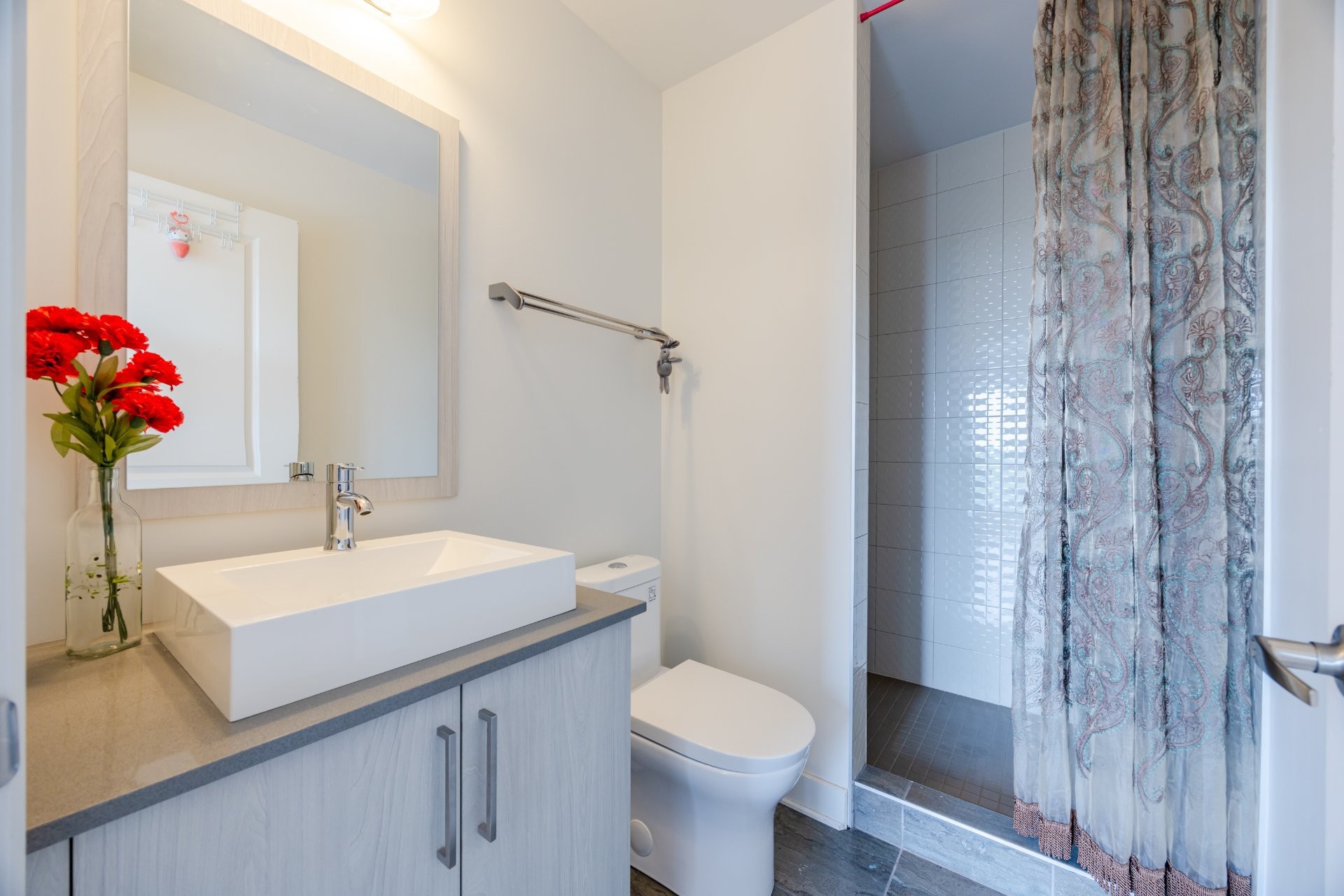 









1601


Rue Viola-Desmond

, 623,
Montréal (LaSalle),




QC
H8N0G2

