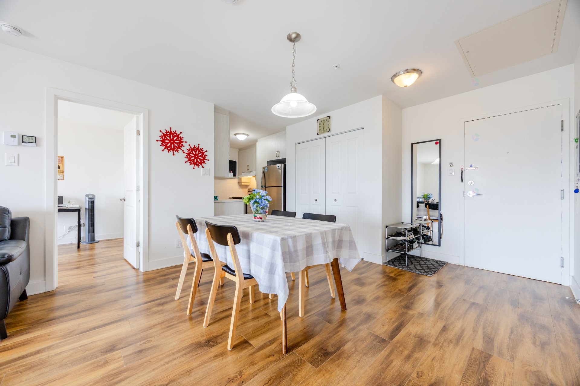 









1601


Rue Viola-Desmond

, 623,
Montréal (LaSalle),




QC
H8N0G2

