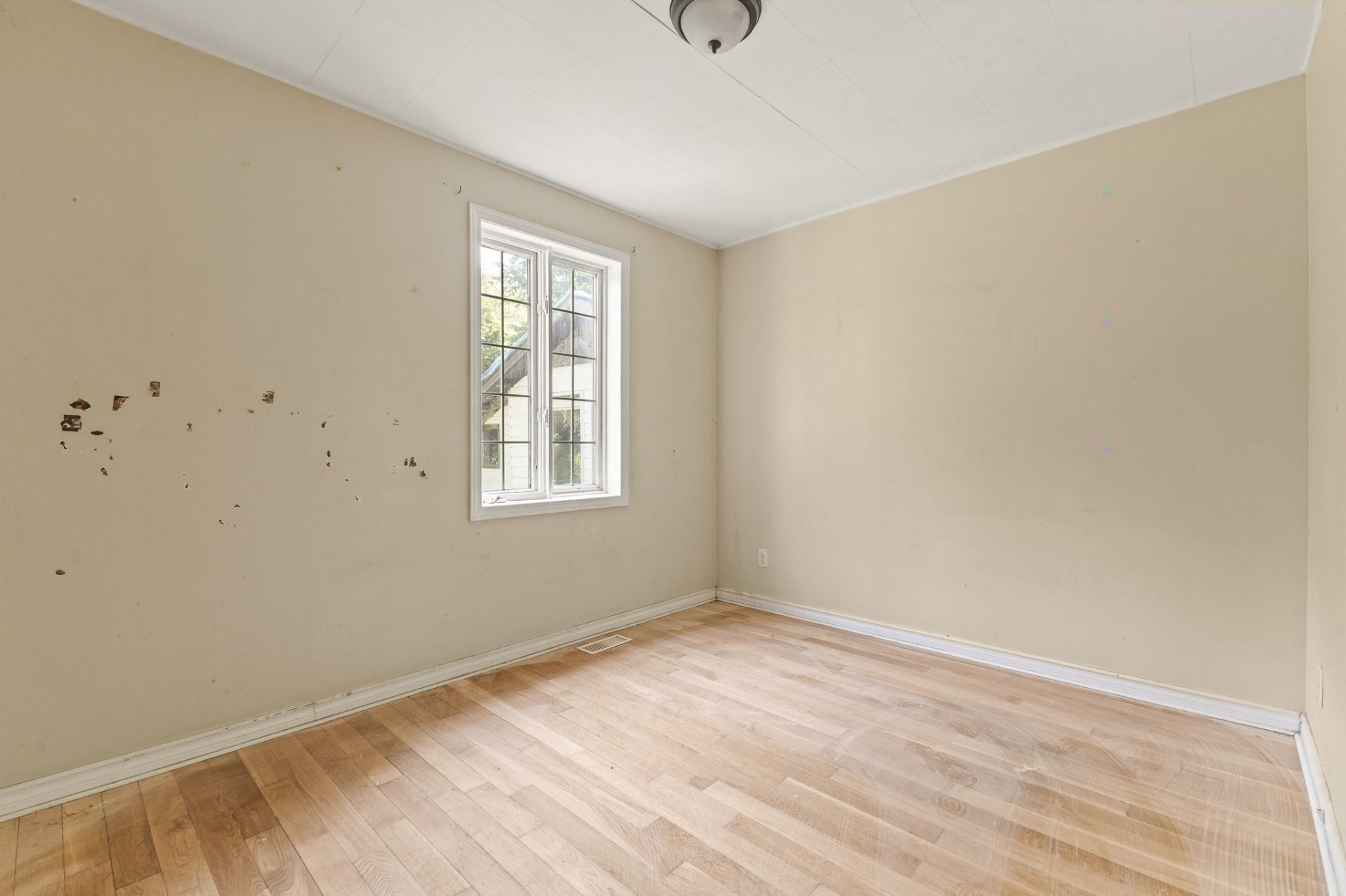 









100


Av. des Tourterelles

,
Pontiac,




QC
J0X2G0

