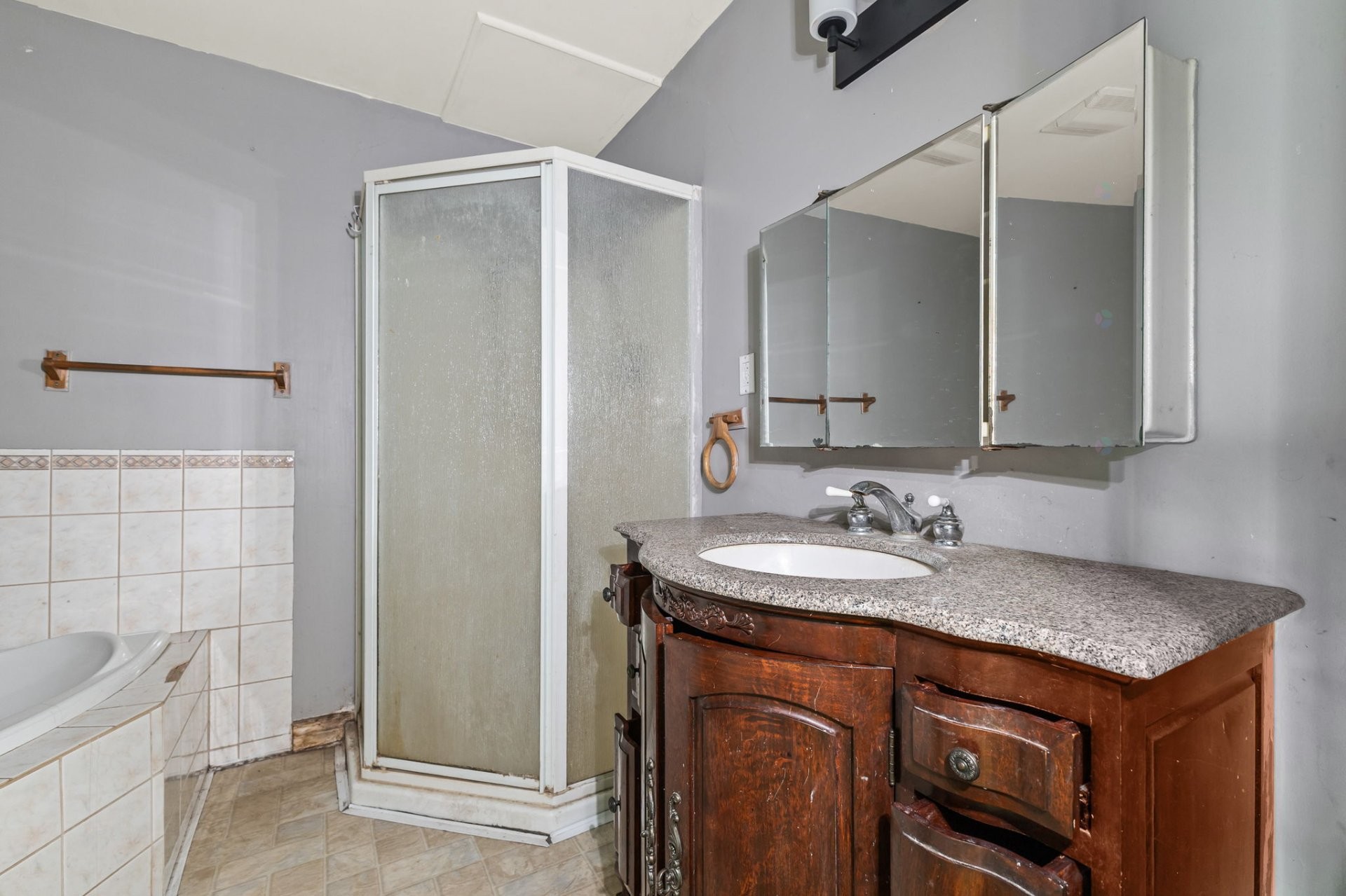 









100


Av. des Tourterelles

,
Pontiac,




QC
J0X2G0

