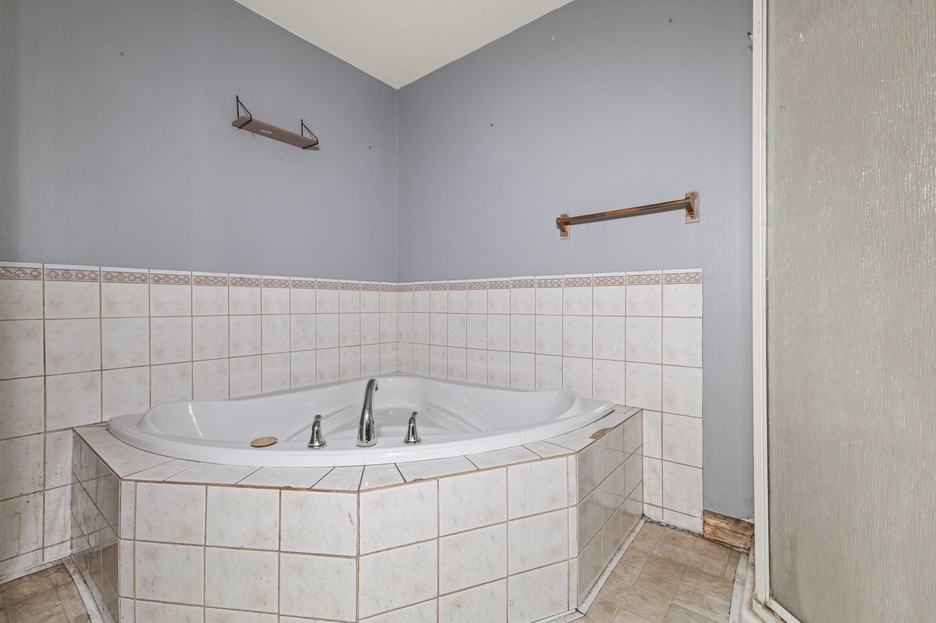 









100


Av. des Tourterelles

,
Pontiac,




QC
J0X2G0

