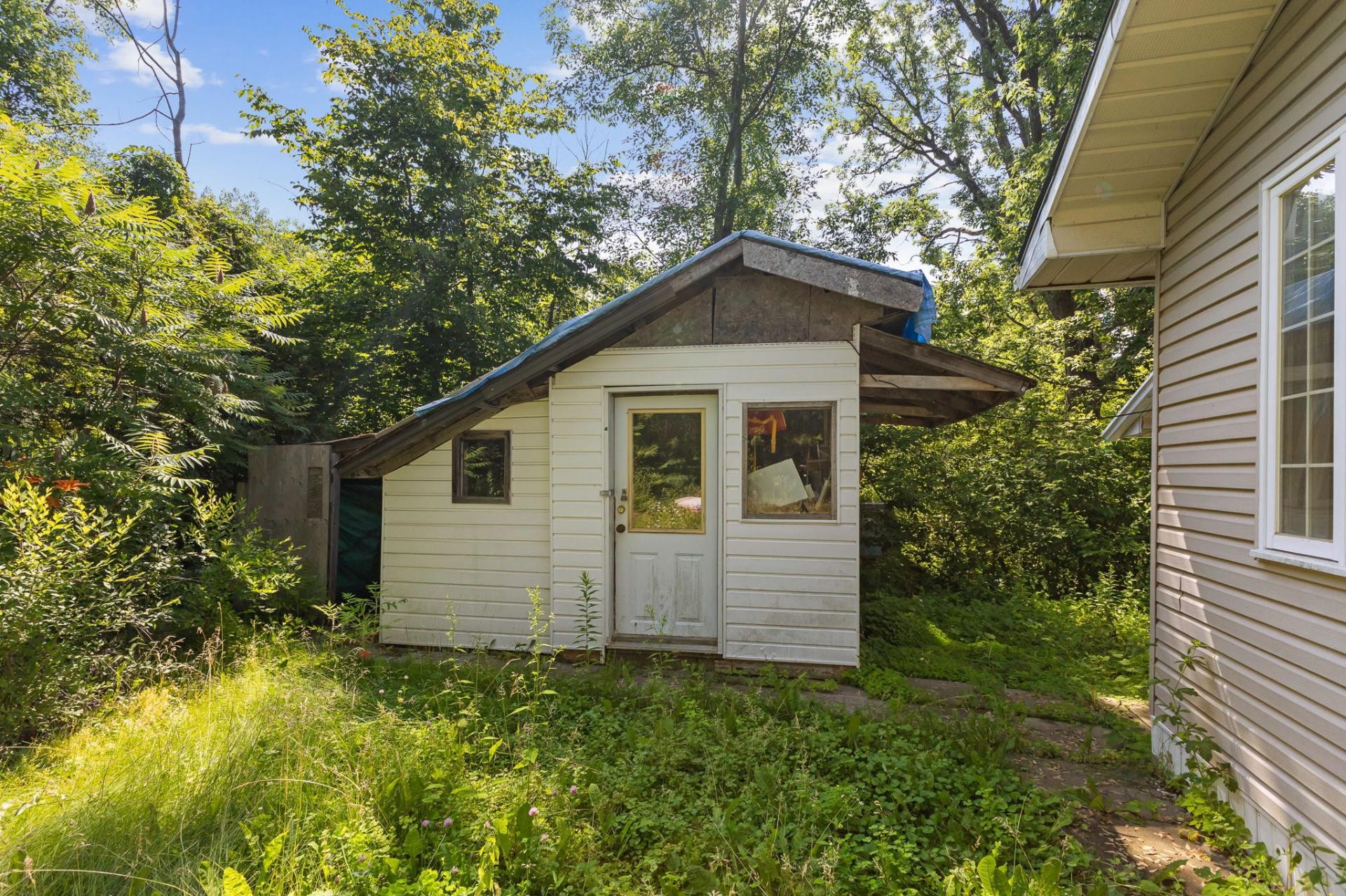 









100


Av. des Tourterelles

,
Pontiac,




QC
J0X2G0

