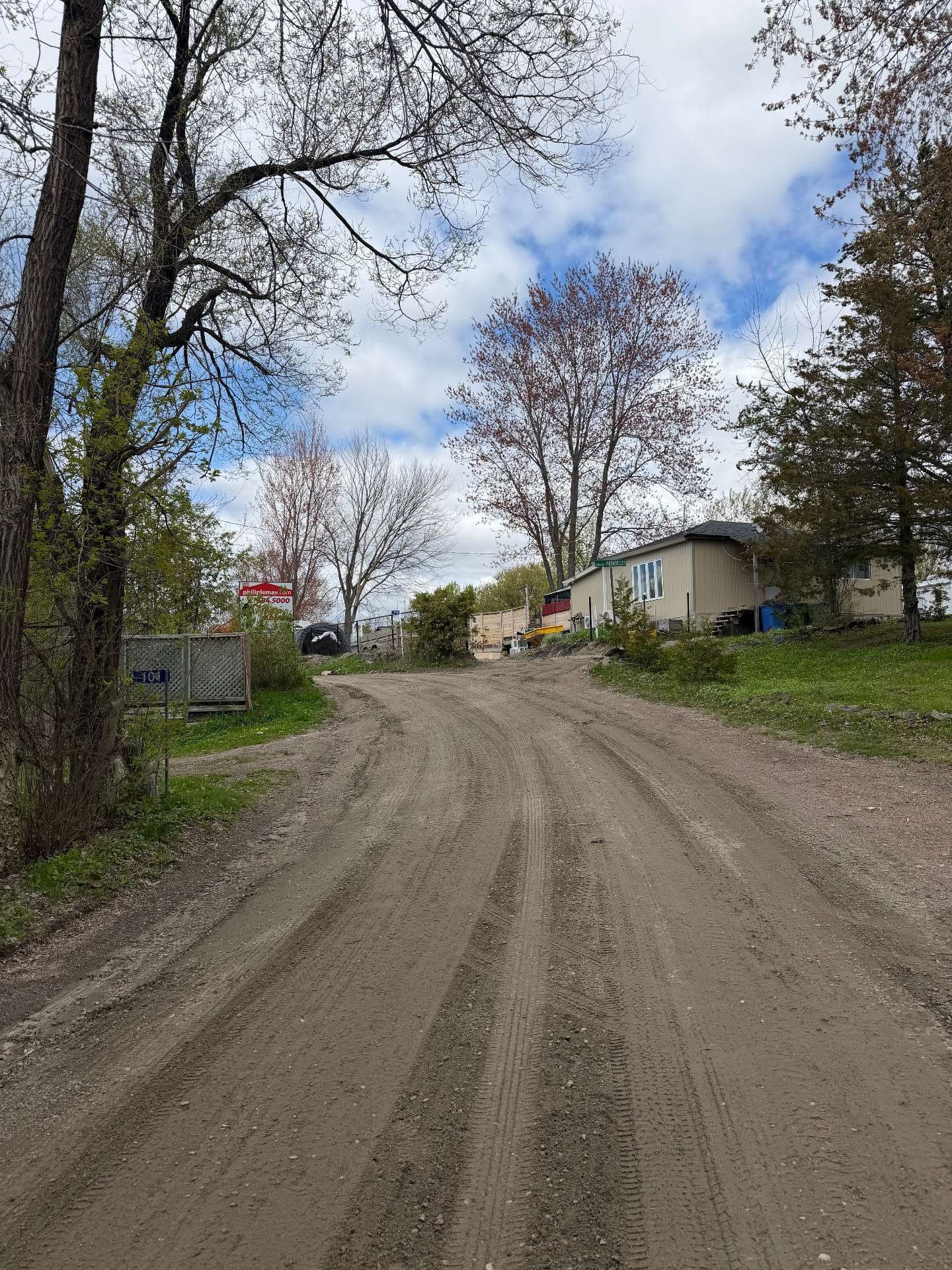 









100


Av. des Tourterelles

,
Pontiac,




QC
J0X2G0

