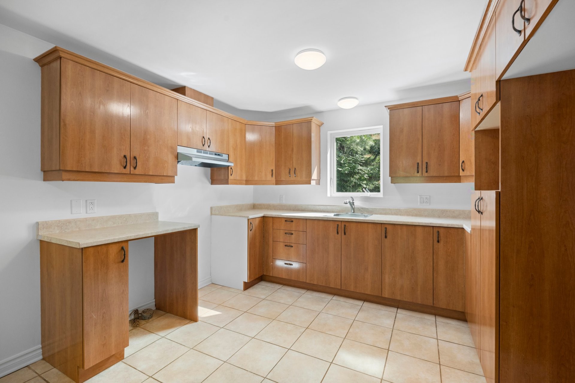 









101

 - 101A


Rue Cynthia

,
Sainte-Sophie,




QC
J5J1V8

