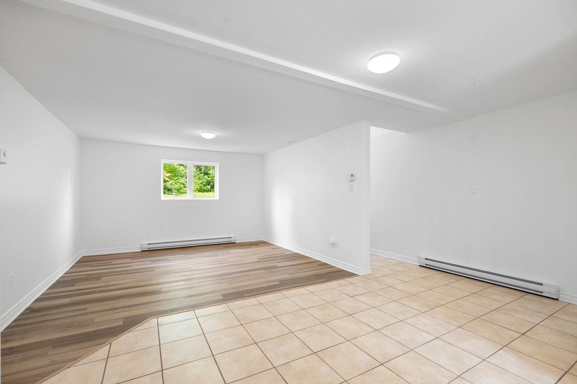 









101

 - 101A


Rue Cynthia

,
Sainte-Sophie,




QC
J5J1V8

