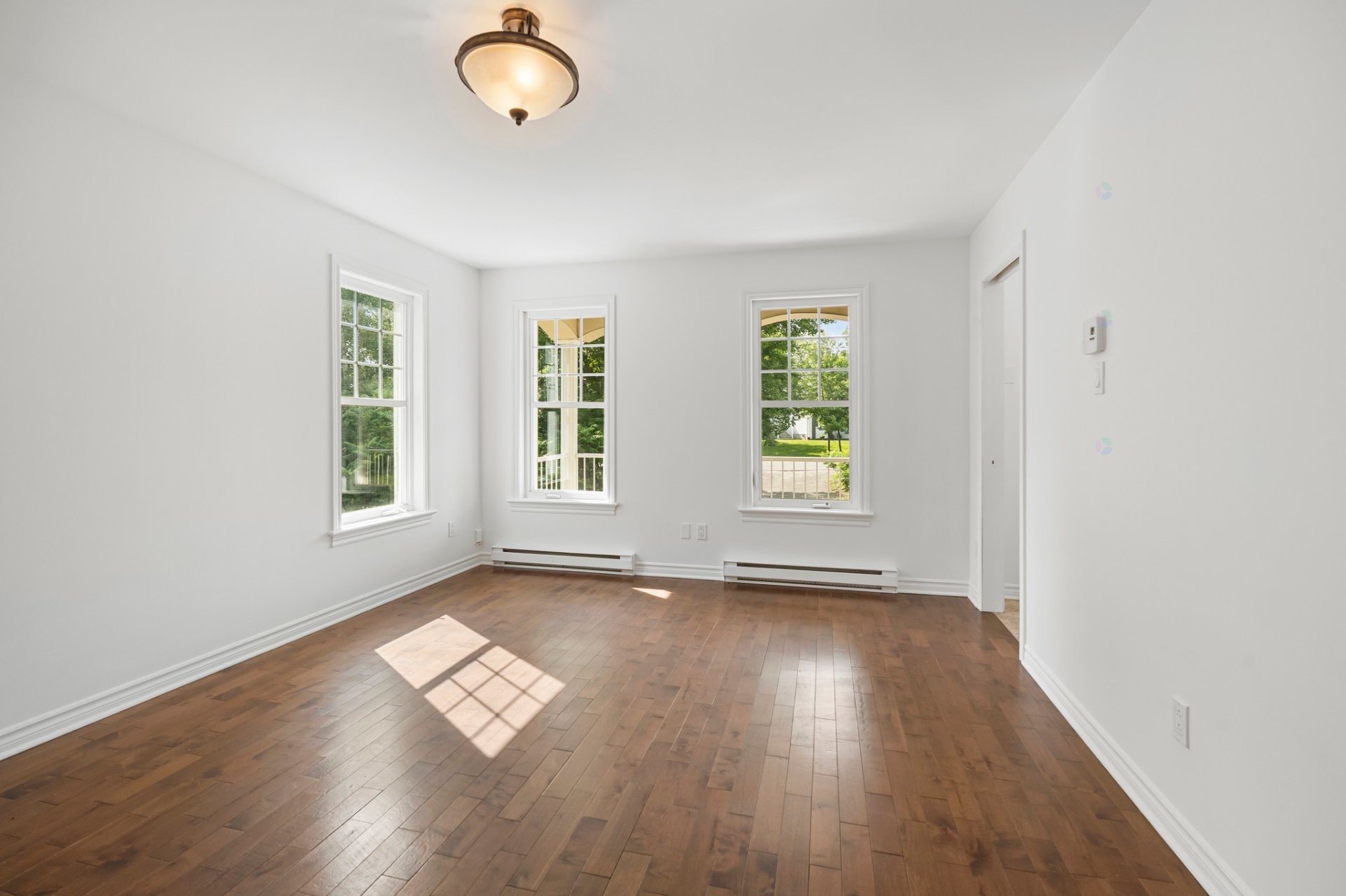 









101

 - 101A


Rue Cynthia

,
Sainte-Sophie,




QC
J5J1V8

