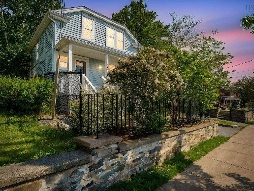 












109 Main Avenue

,
Halifax,




NS
B3M 1A8

