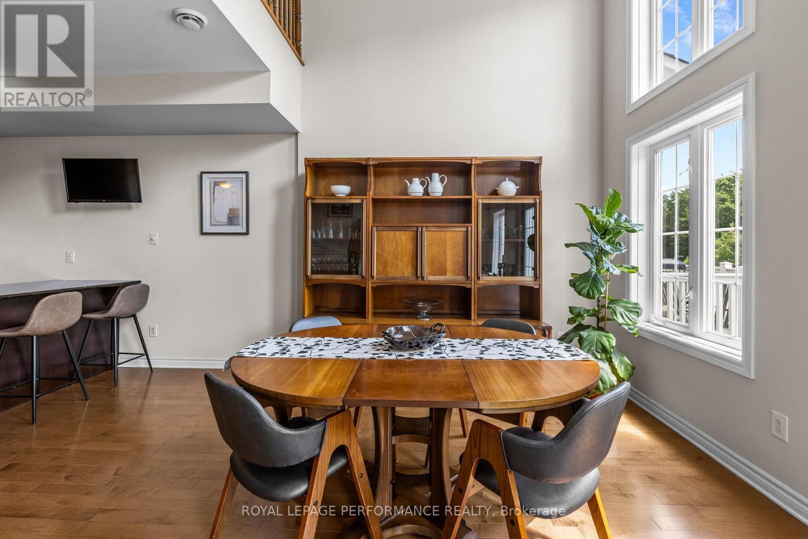 












80A STONEHAVEN DRIVE

,
Ottawa,




Ontario
K2M0C1

