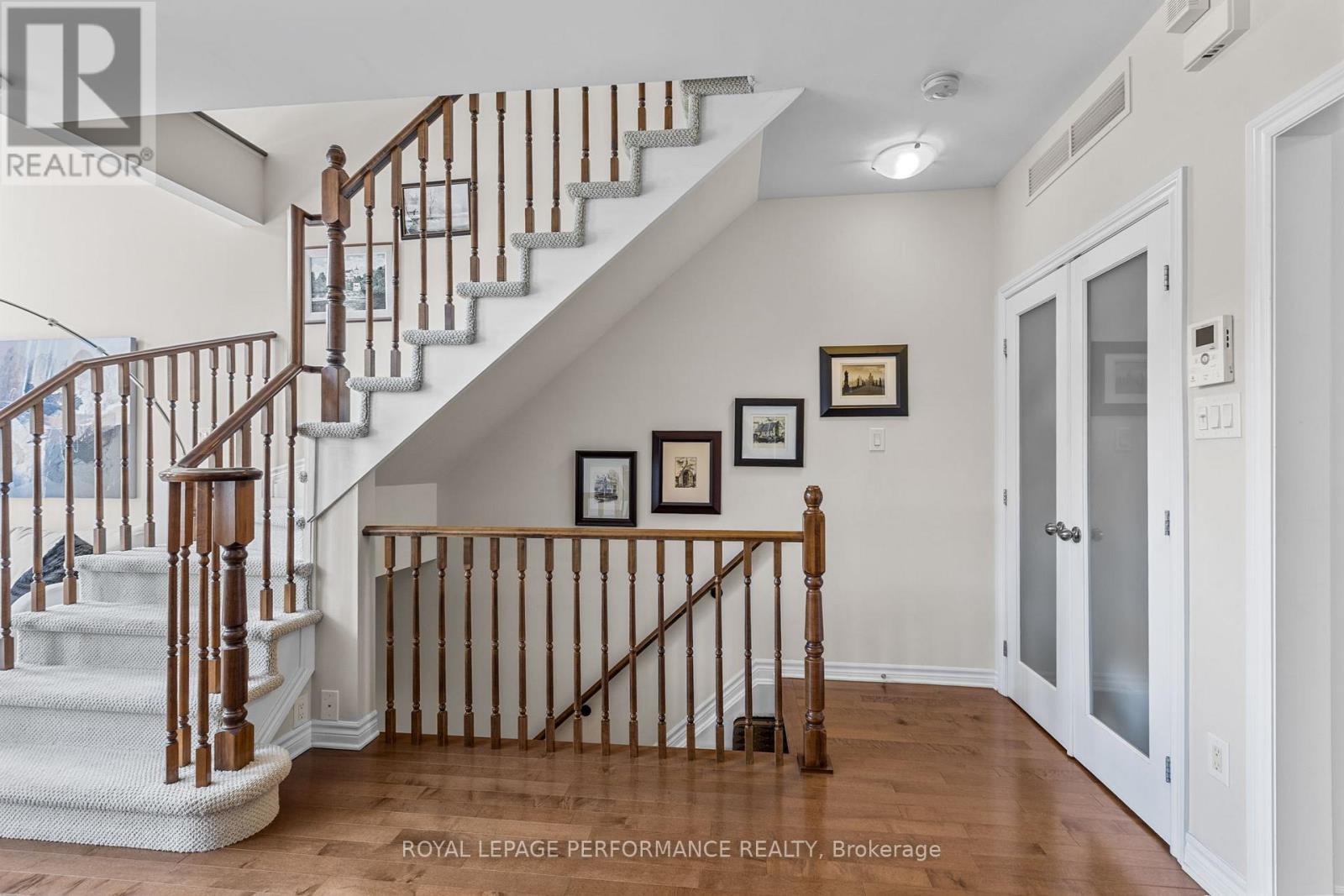 












80A STONEHAVEN DRIVE

,
Ottawa,




Ontario
K2M0C1

