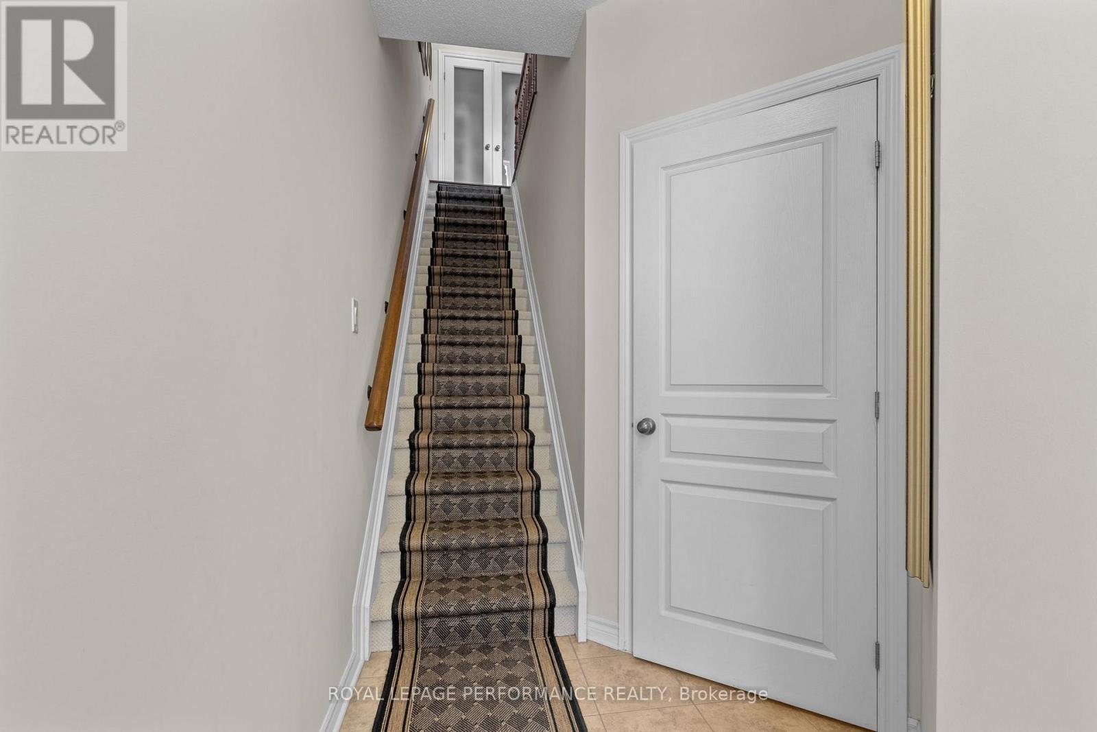 












80A STONEHAVEN DRIVE

,
Ottawa,




Ontario
K2M0C1

