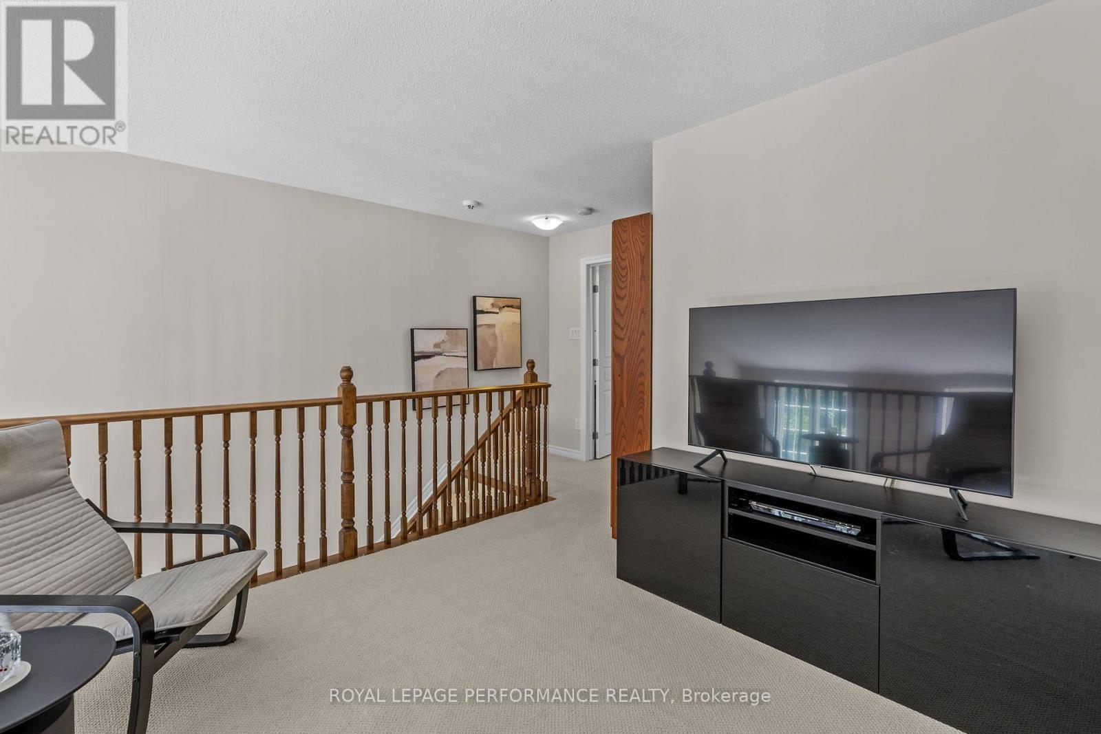 












80A STONEHAVEN DRIVE

,
Ottawa,




Ontario
K2M0C1

