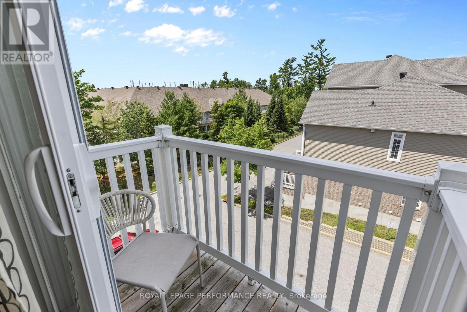 












80A STONEHAVEN DRIVE

,
Ottawa,




Ontario
K2M0C1

