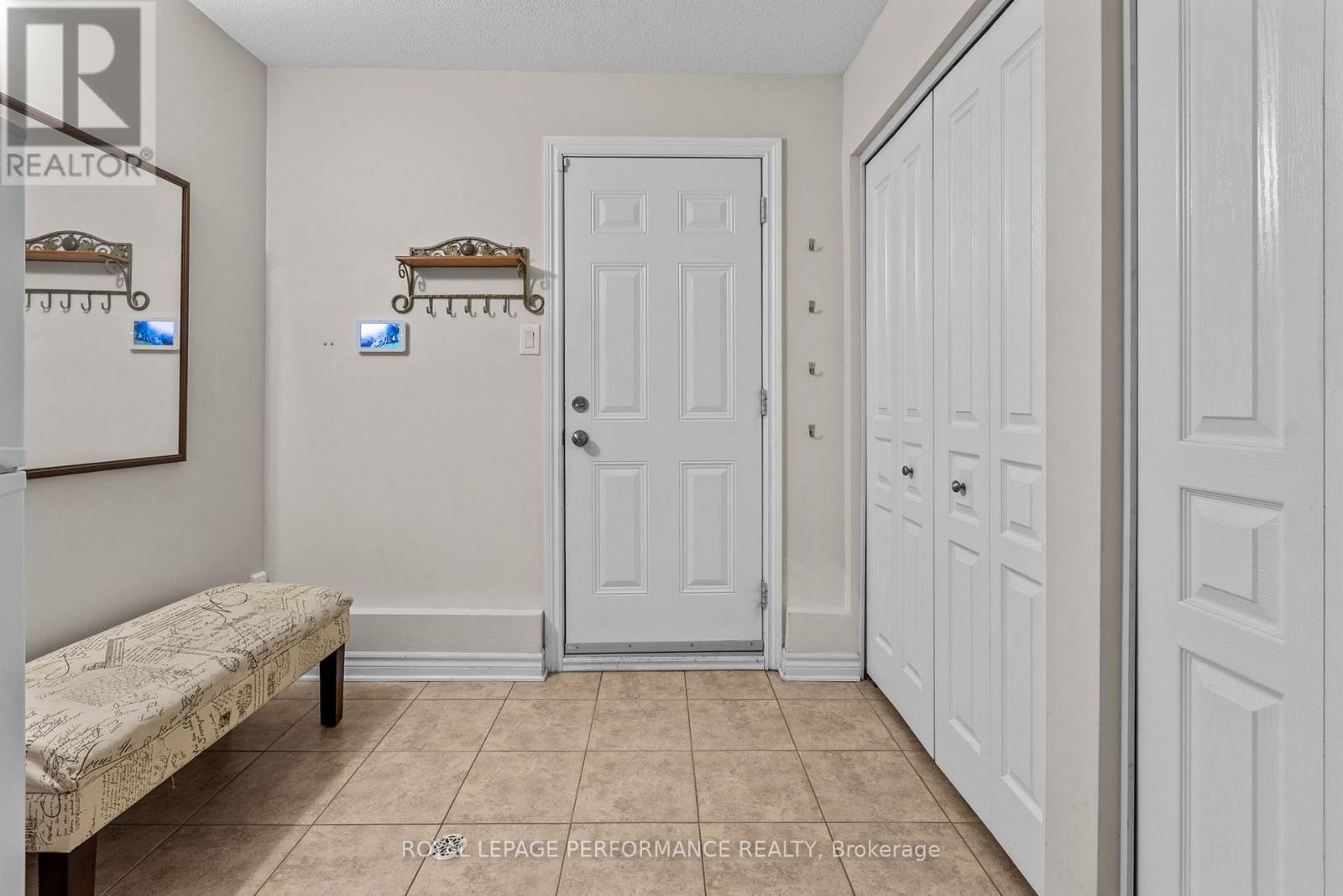 












80A STONEHAVEN DRIVE

,
Ottawa,




Ontario
K2M0C1

