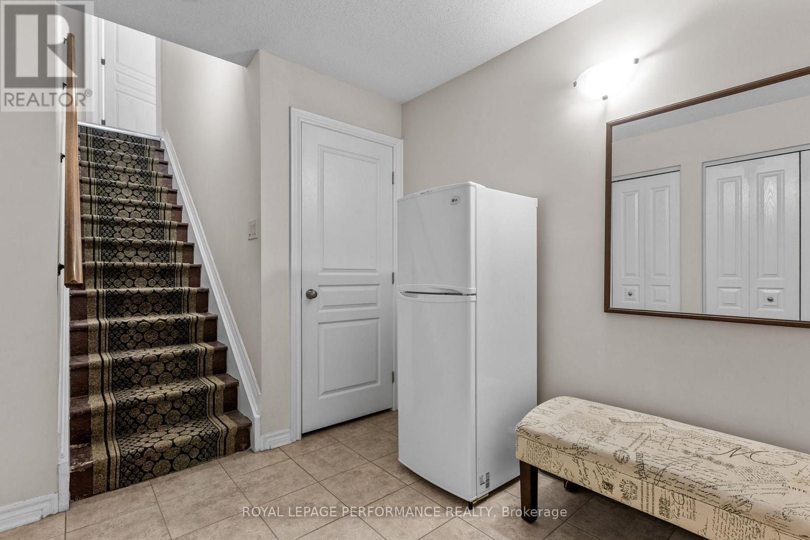 












80A STONEHAVEN DRIVE

,
Ottawa,




Ontario
K2M0C1

