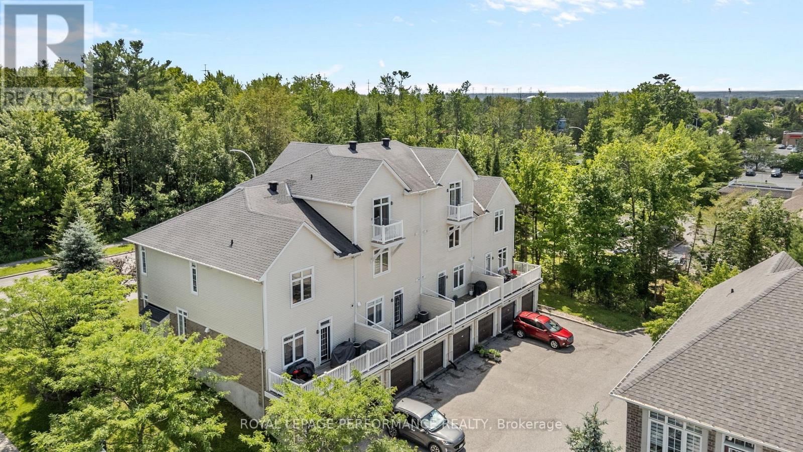 












80A STONEHAVEN DRIVE

,
Ottawa,




Ontario
K2M0C1

