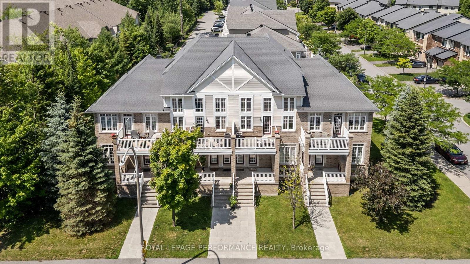 












80A STONEHAVEN DRIVE

,
Ottawa,




Ontario
K2M0C1

