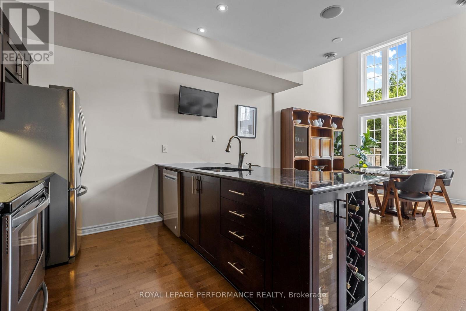 












80A STONEHAVEN DRIVE

,
Ottawa,




Ontario
K2M0C1

