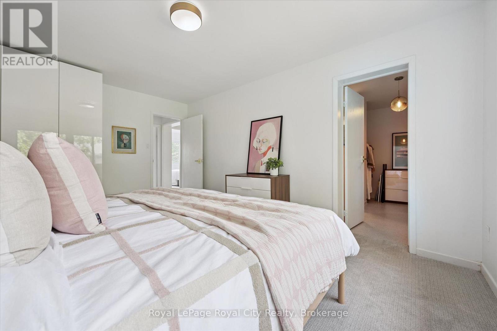 












149 - 295 WATER STREET

,
Guelph (Dovercliffe Park/Old University),




Ontario
N1G2X5

