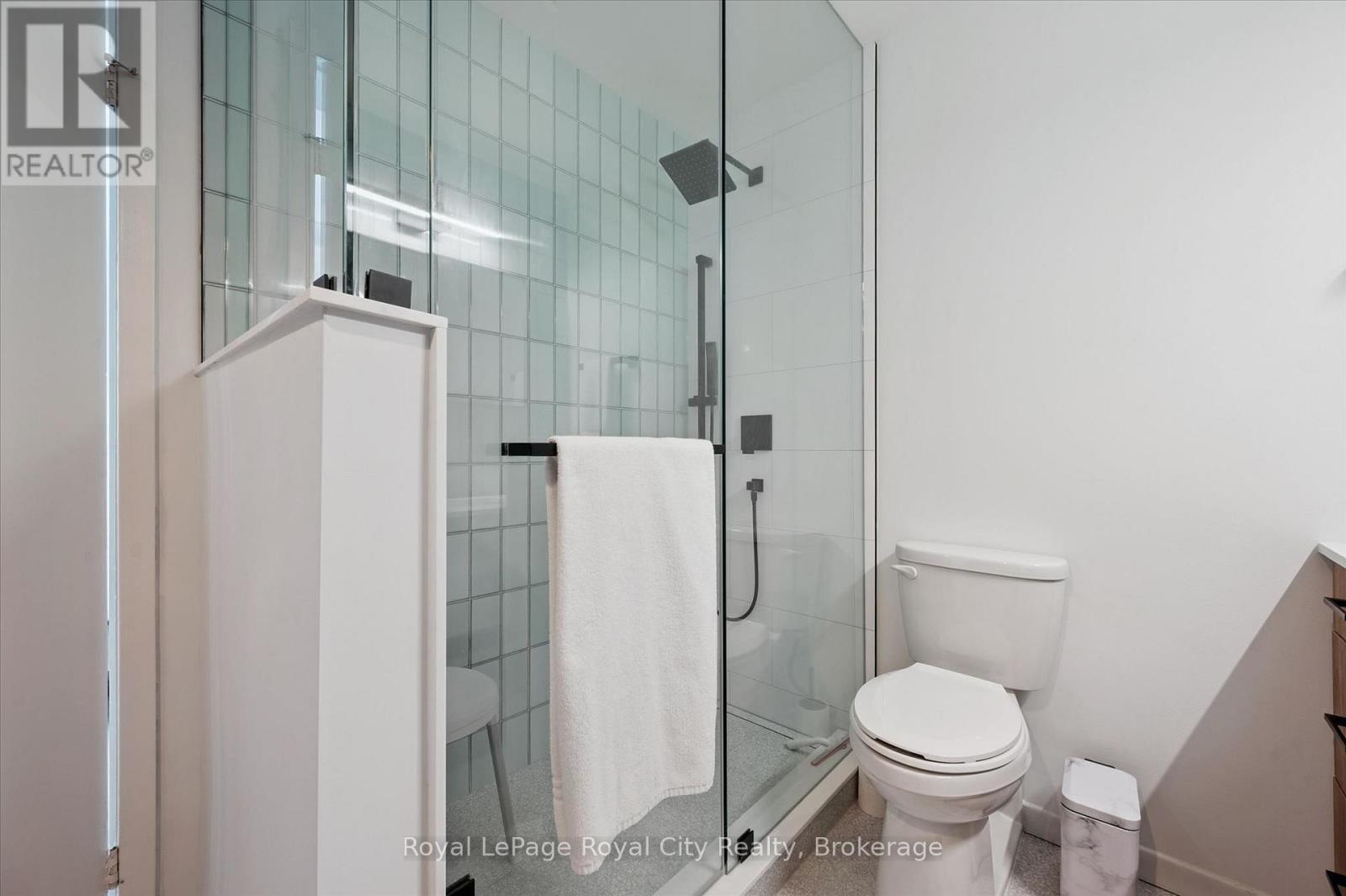 












149 - 295 WATER STREET

,
Guelph (Dovercliffe Park/Old University),




Ontario
N1G2X5

