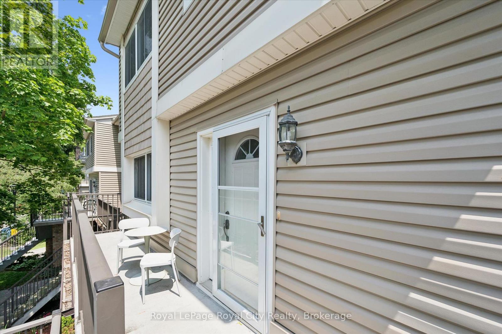 












149 - 295 WATER STREET

,
Guelph (Dovercliffe Park/Old University),




Ontario
N1G2X5

