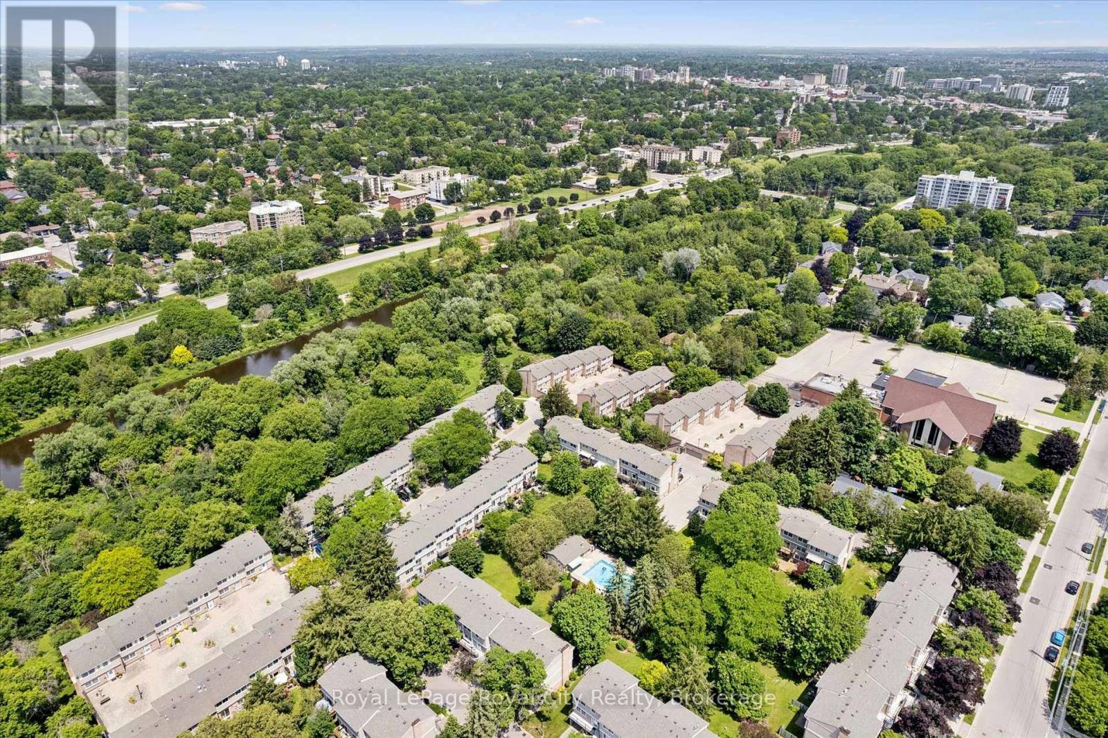 












149 - 295 WATER STREET

,
Guelph (Dovercliffe Park/Old University),




Ontario
N1G2X5

