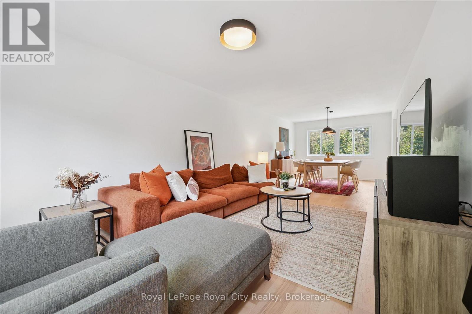 












149 - 295 WATER STREET

,
Guelph (Dovercliffe Park/Old University),




Ontario
N1G2X5

